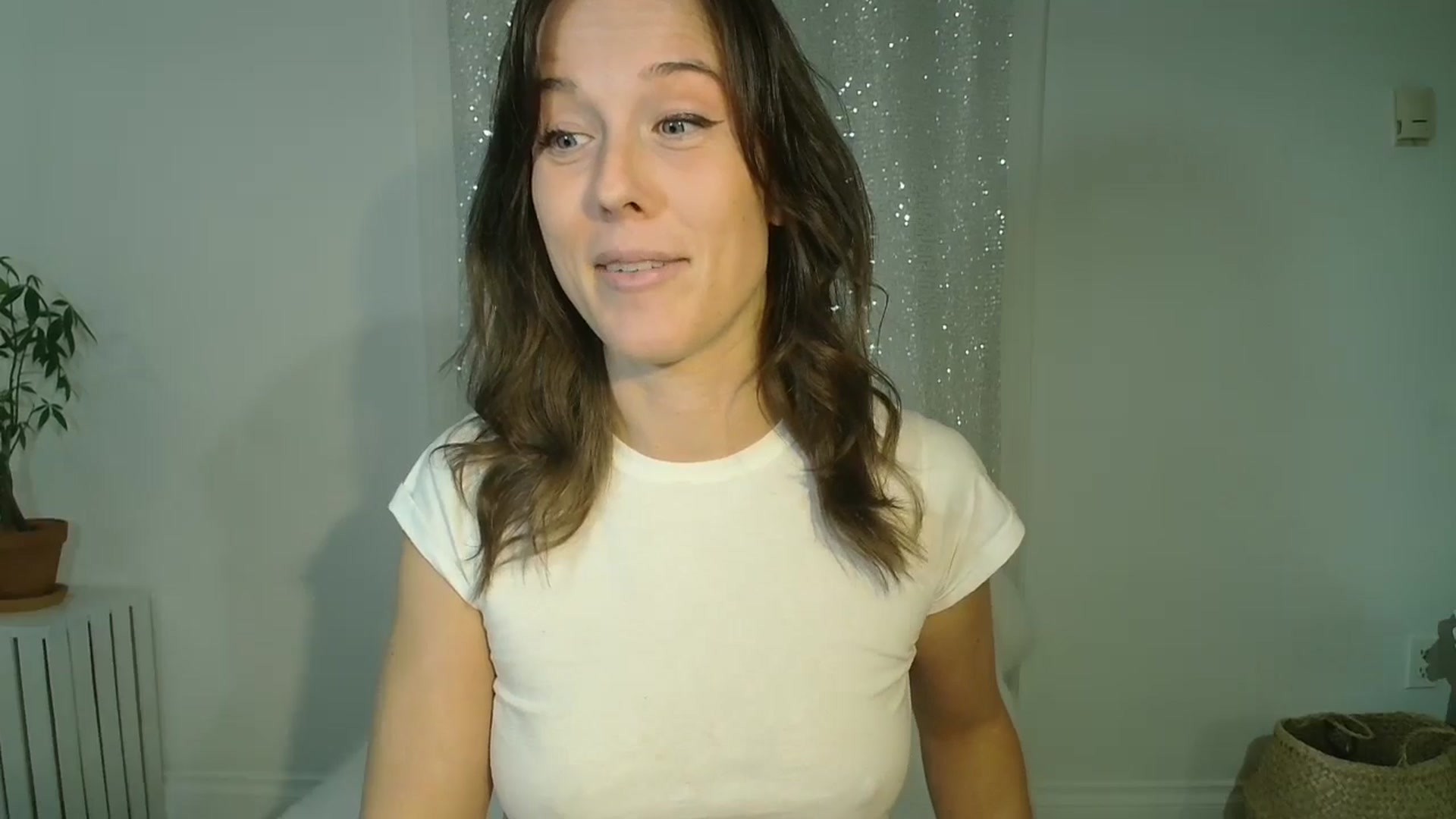 Gallery image thumbnail from ClitorisQueen's myfreecams stream on, 01/27/2026, 02:01 image 8 of 20