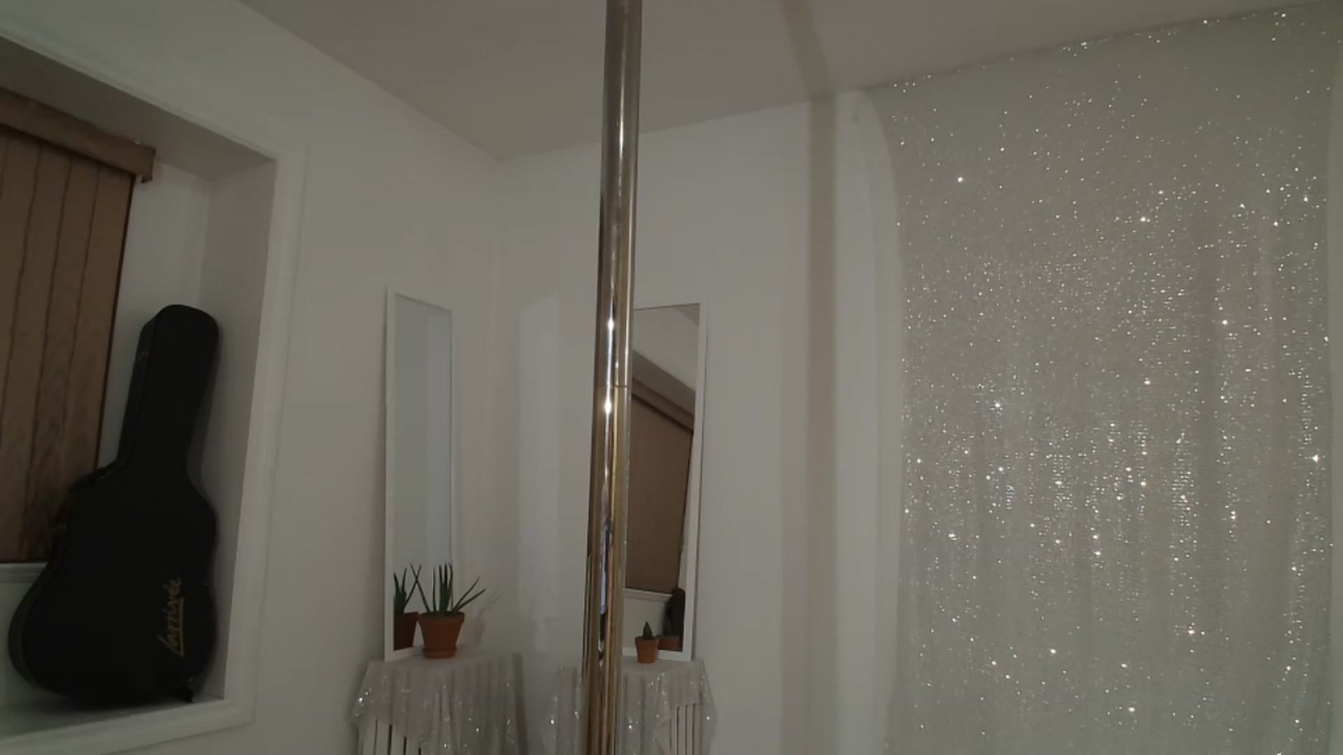 Gallery image thumbnail from ClitorisQueen's myfreecams stream on, 02/11/2026, 02:11 image 14 of 20