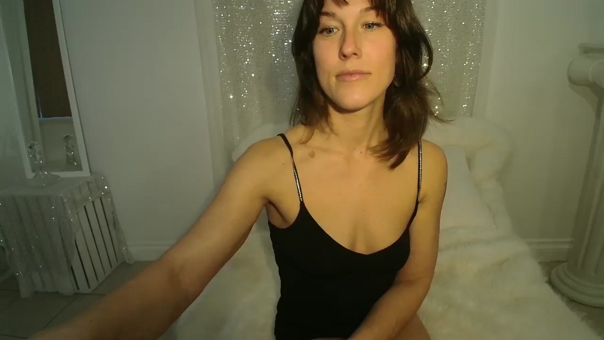 Gallery image thumbnail from ClitorisQueen's myfreecams stream on, 02/12/2026, 22:31 image 15 of 20
