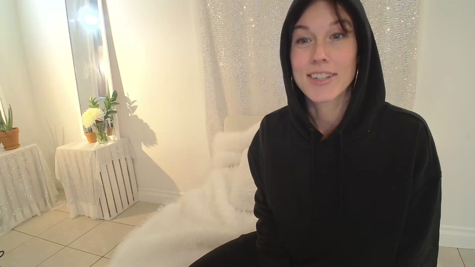 Gallery image thumbnail from ClitorisQueen's myfreecams stream on, 02/25/2026, 23:29 image 2 of 20