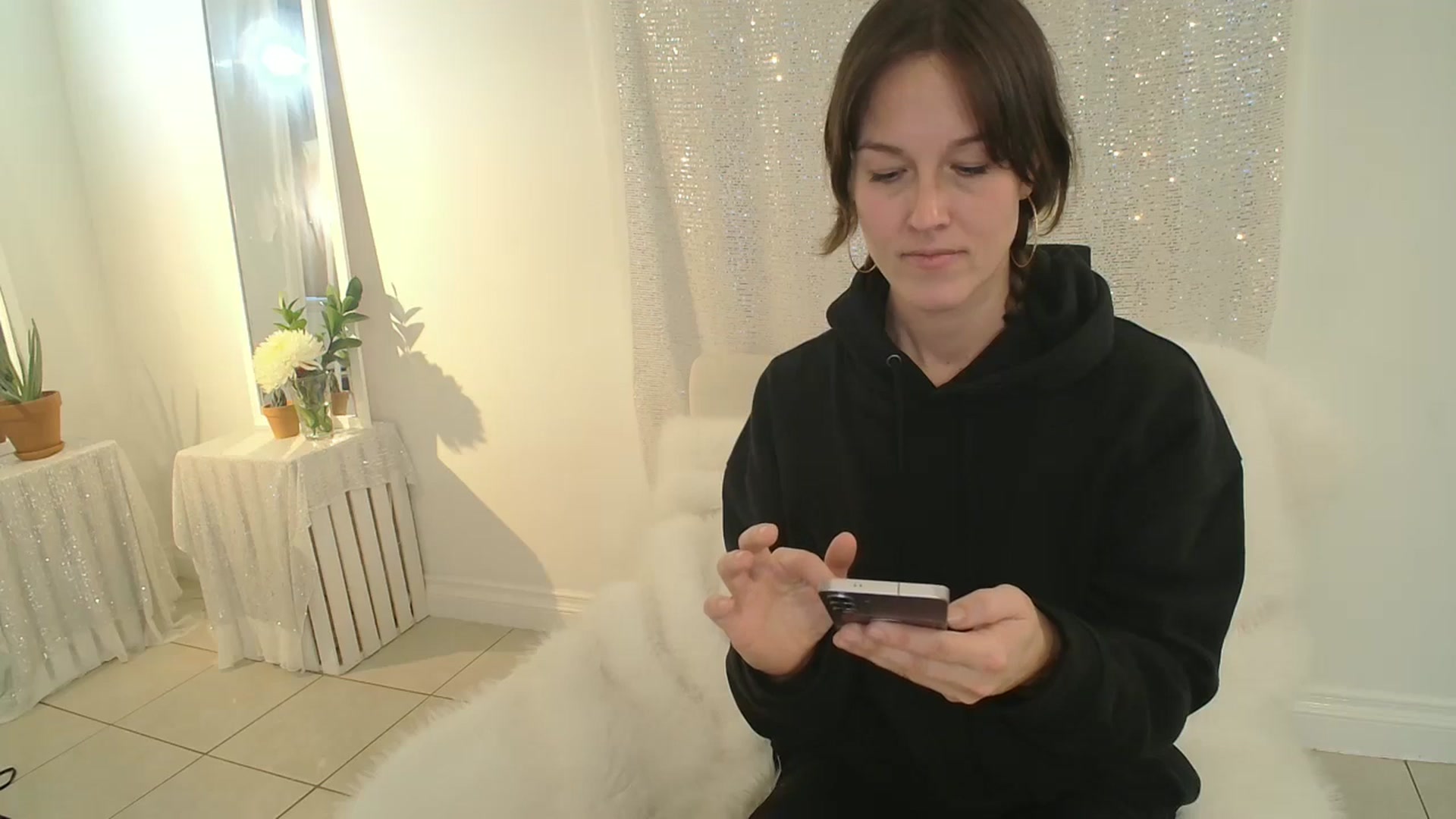 Gallery image thumbnail from ClitorisQueen's myfreecams stream on, 02/25/2026, 23:29 image 12 of 20