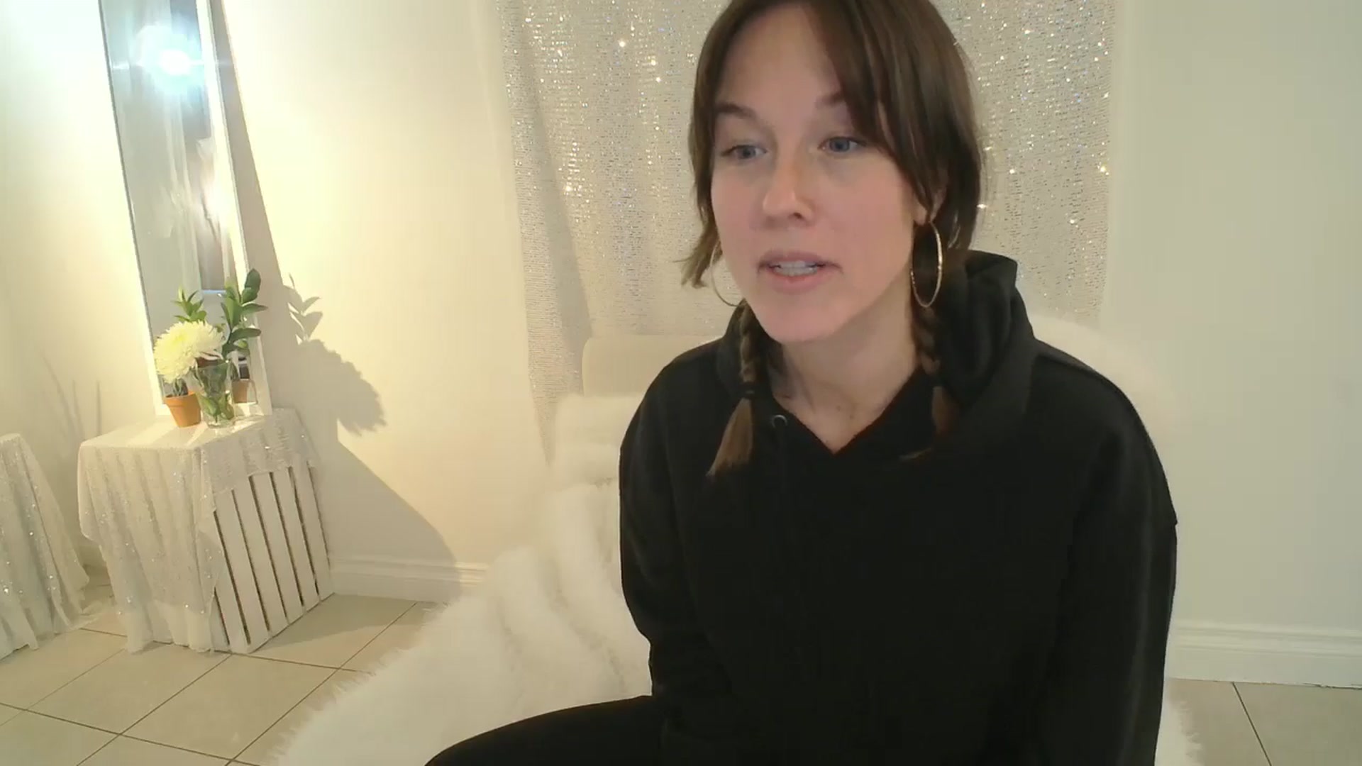 Gallery image thumbnail from ClitorisQueen's myfreecams stream on, 02/25/2026, 23:29 image 16 of 20