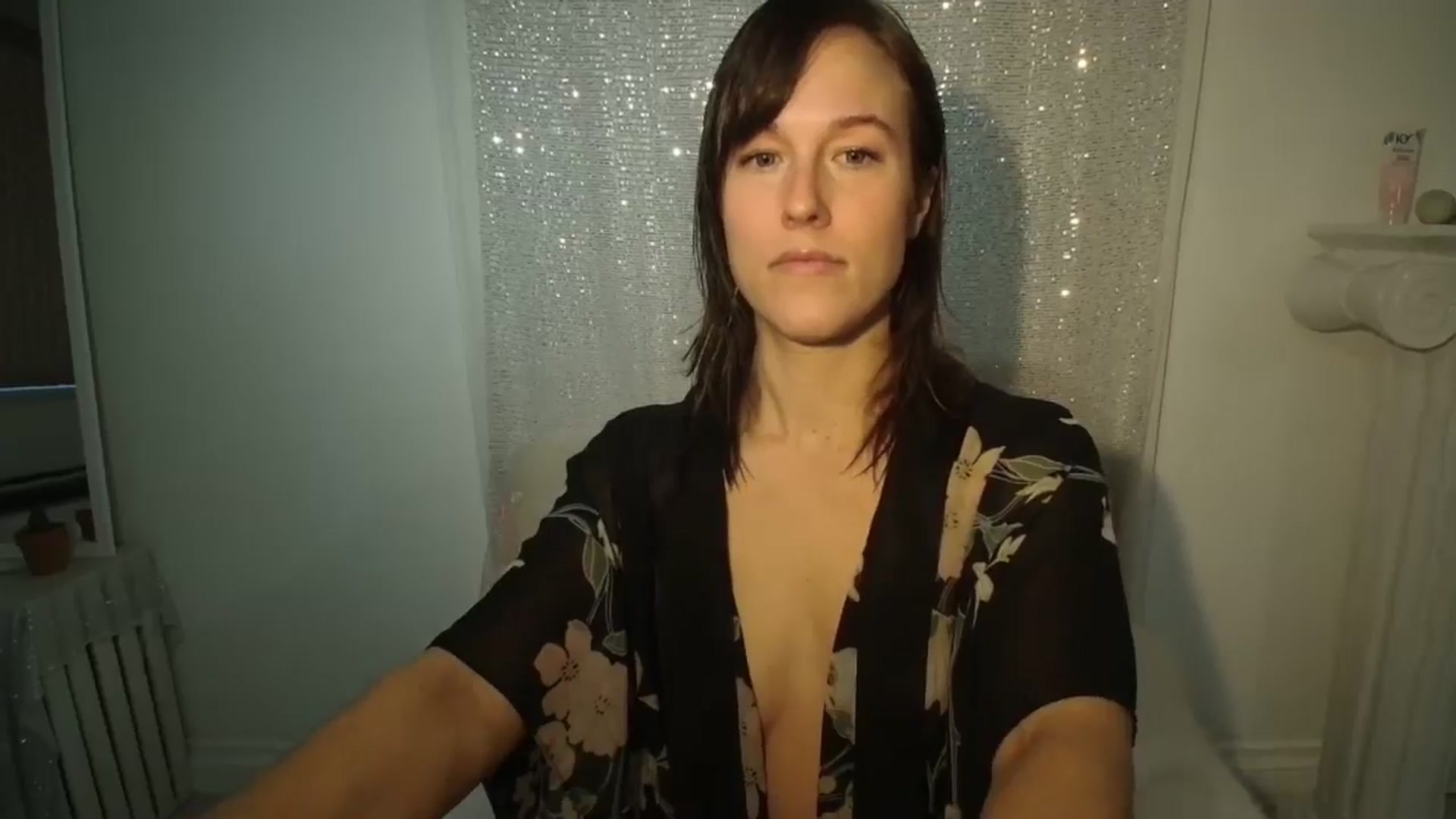Gallery image thumbnail from ClitorisQueen's myfreecams stream on, 03/01/2026, 17:31 image 9 of 20