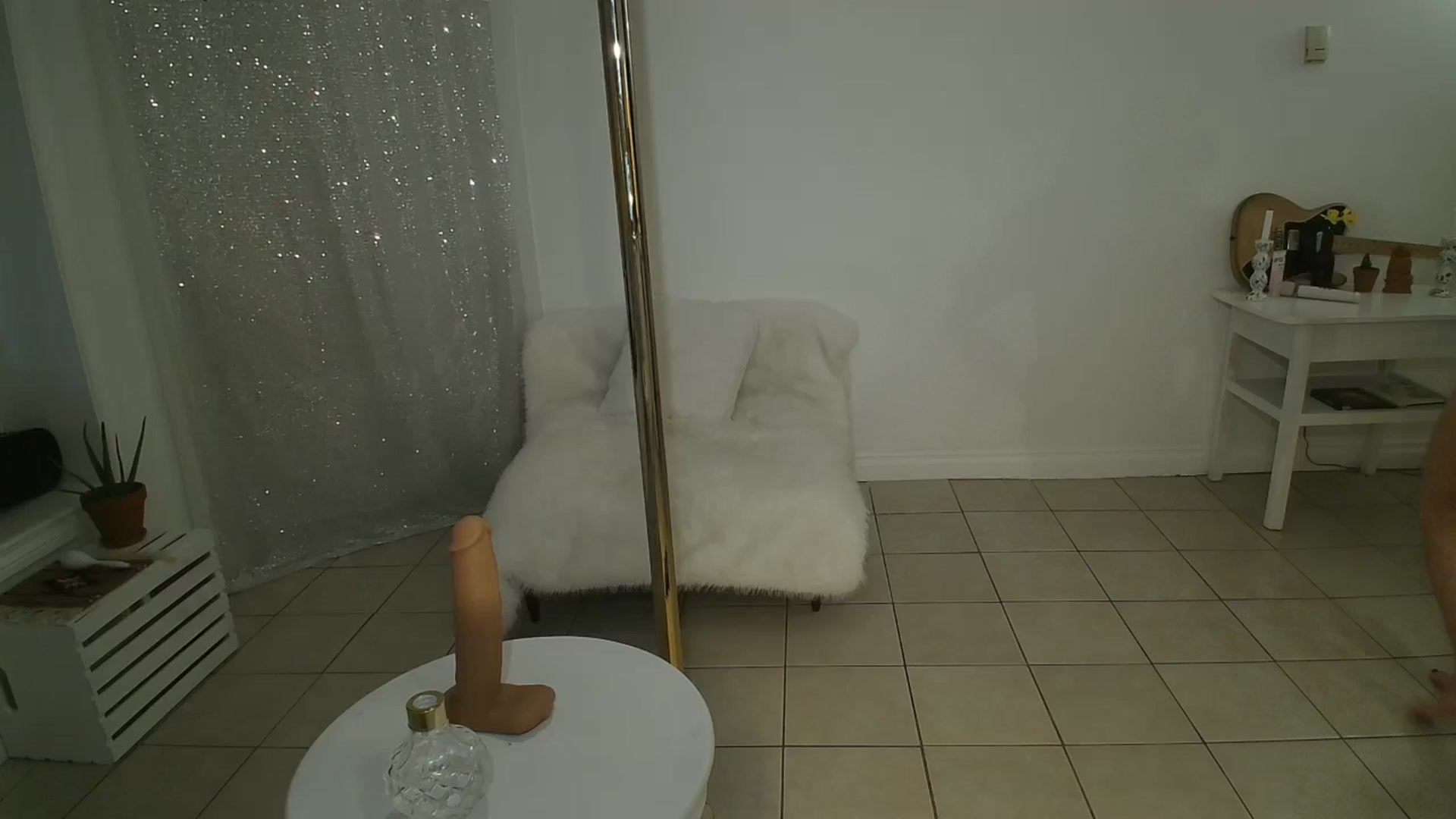 Gallery image thumbnail from ClitorisQueen's myfreecams stream on, 03/19/2026, 21:59 image 8 of 20