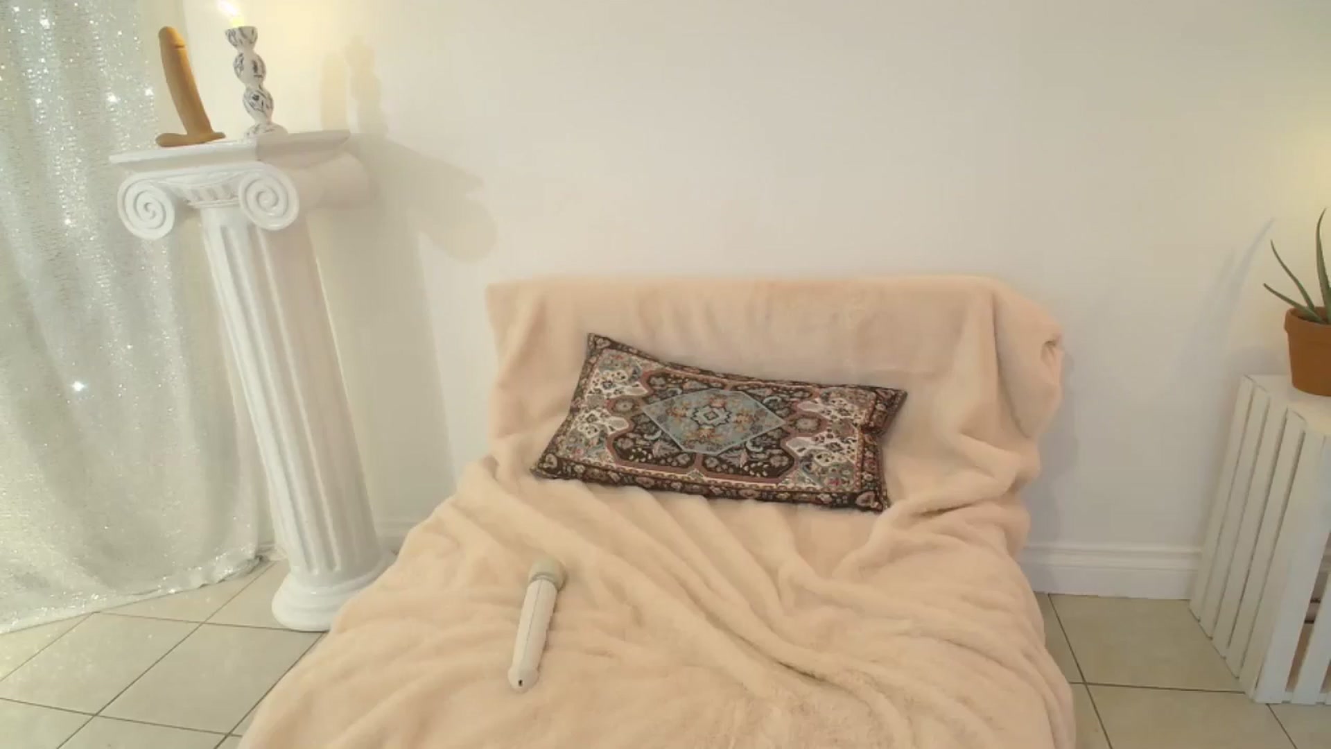 Gallery image thumbnail from ClitorisQueen's myfreecams stream on, 03/23/2026, 01:41 image 6 of 20