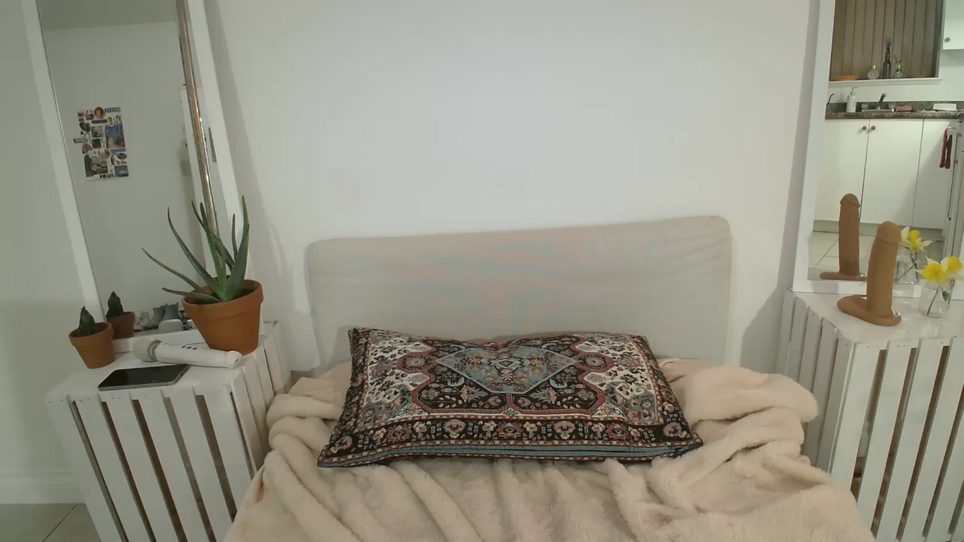 Gallery image thumbnail from ClitorisQueen's myfreecams stream on, 03/30/2026, 04:46 image 3 of 20