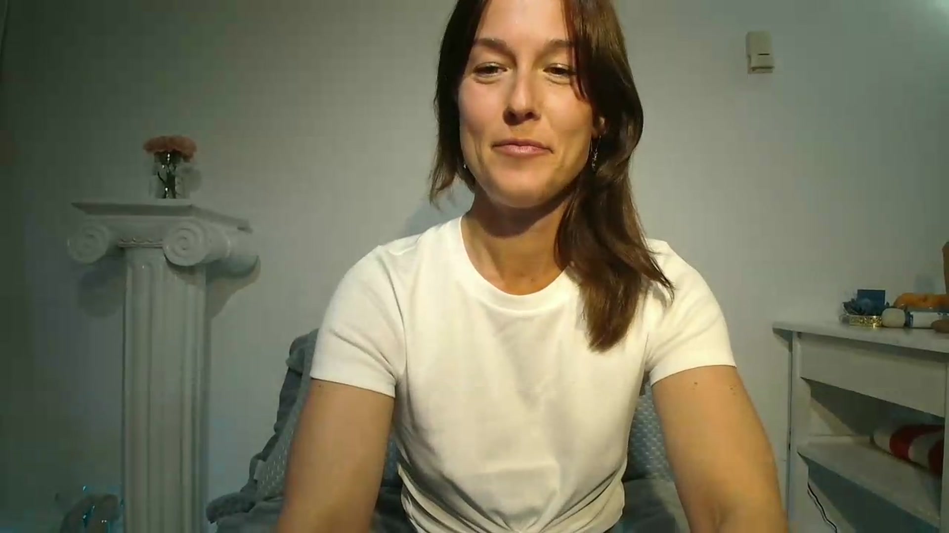 Gallery image thumbnail from ClitorisQueen's myfreecams stream on, 05/03/2026, 23:48 image 15 of 20