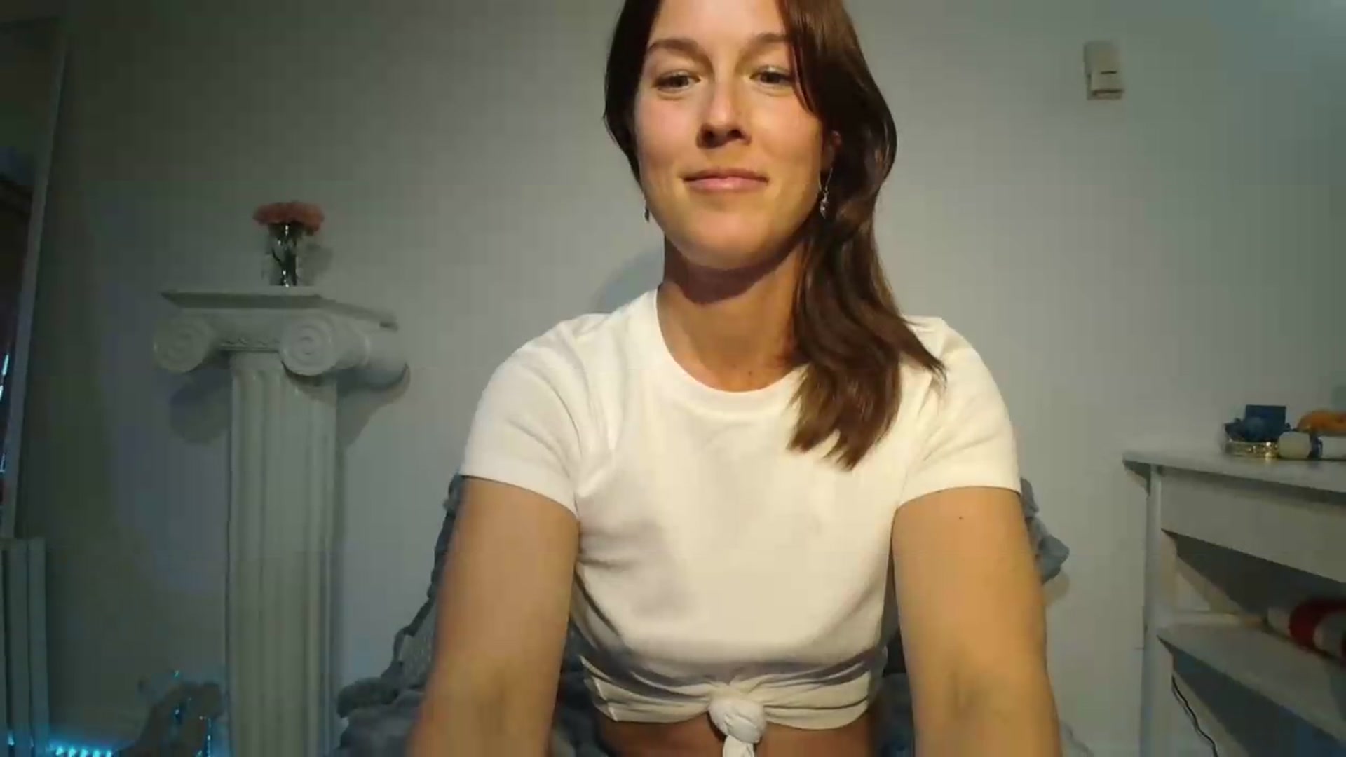 Gallery image thumbnail from ClitorisQueen's myfreecams stream on, 05/03/2026, 23:48 image 13 of 20