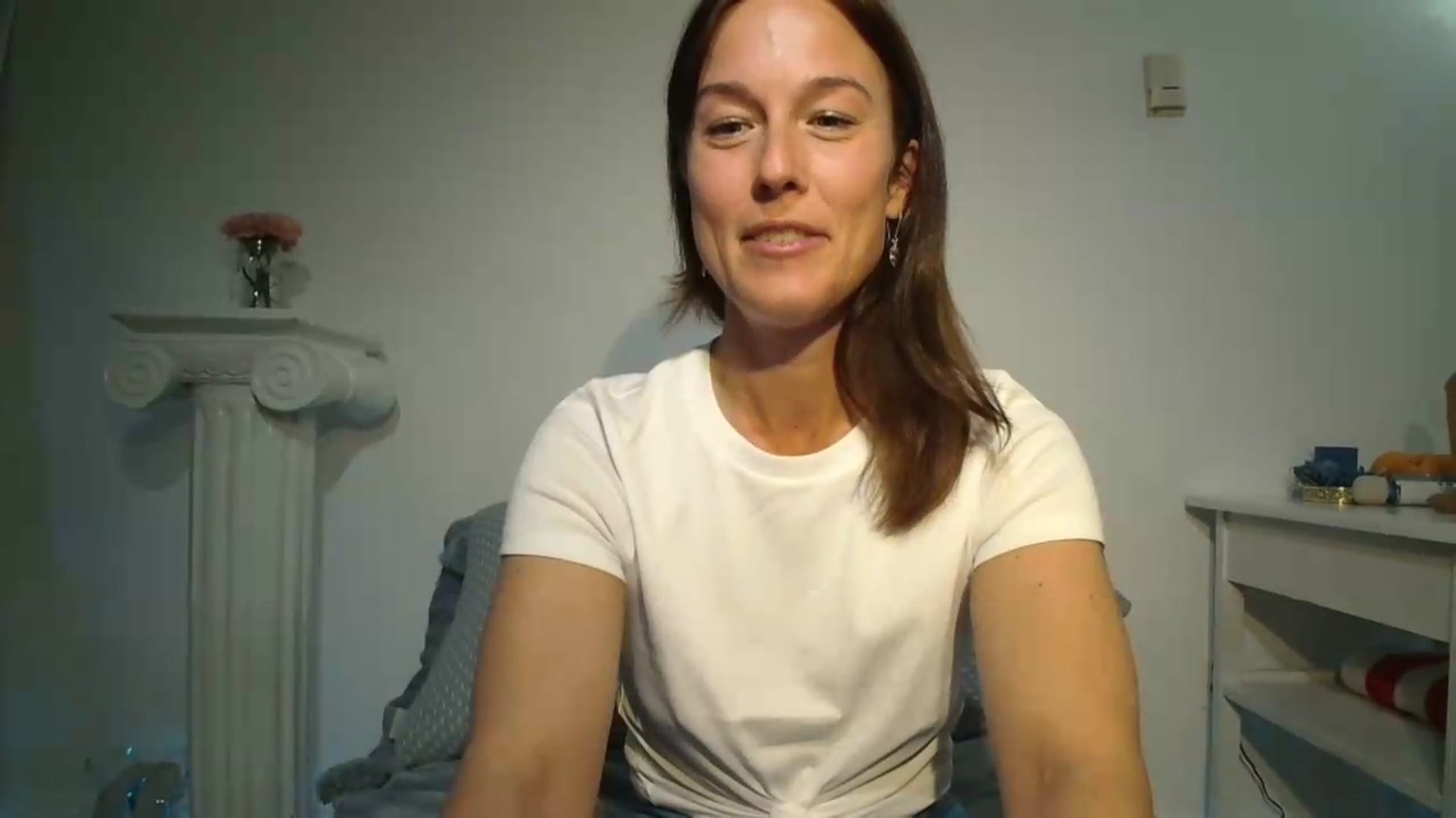 Gallery image thumbnail from ClitorisQueen's myfreecams stream on, 05/03/2026, 23:48 image 18 of 20