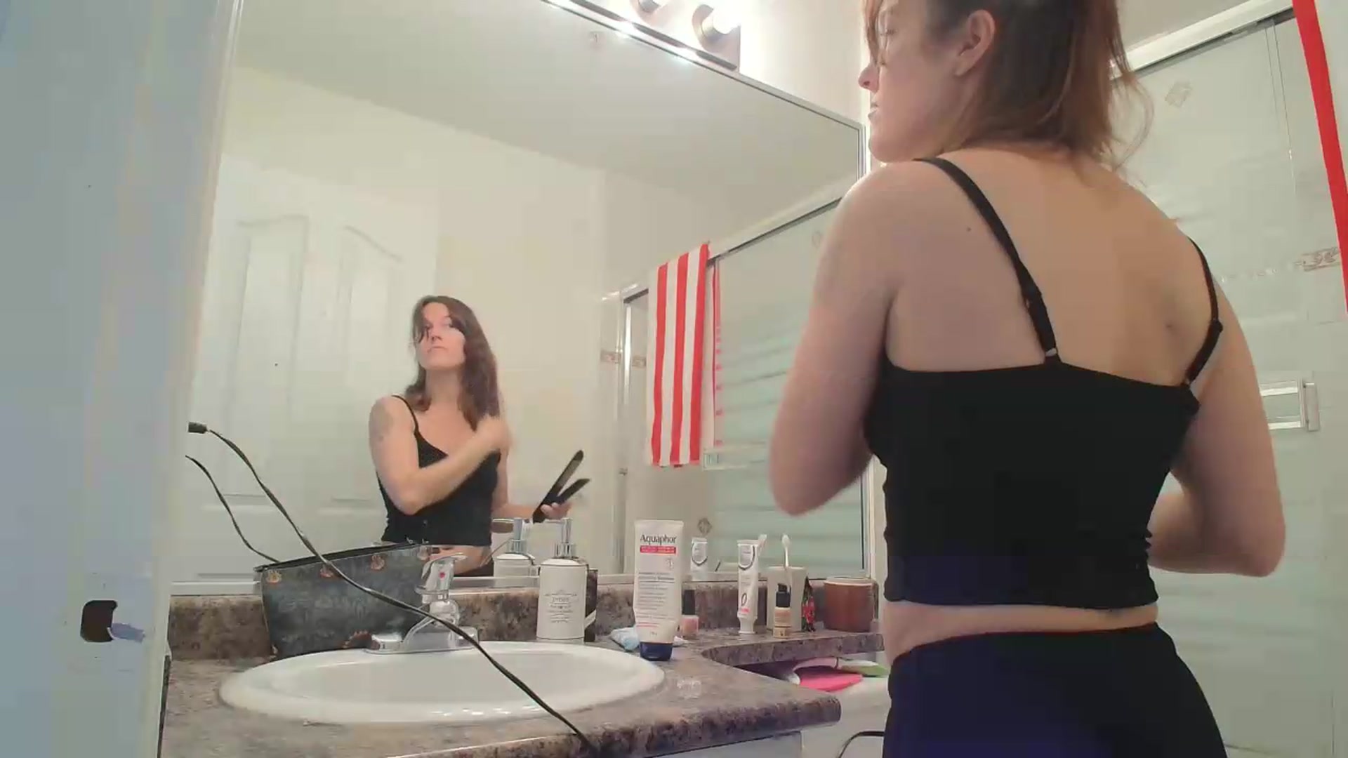 Gallery image thumbnail from ClitorisQueen's myfreecams stream on, 05/05/2026, 16:03 image 6 of 20