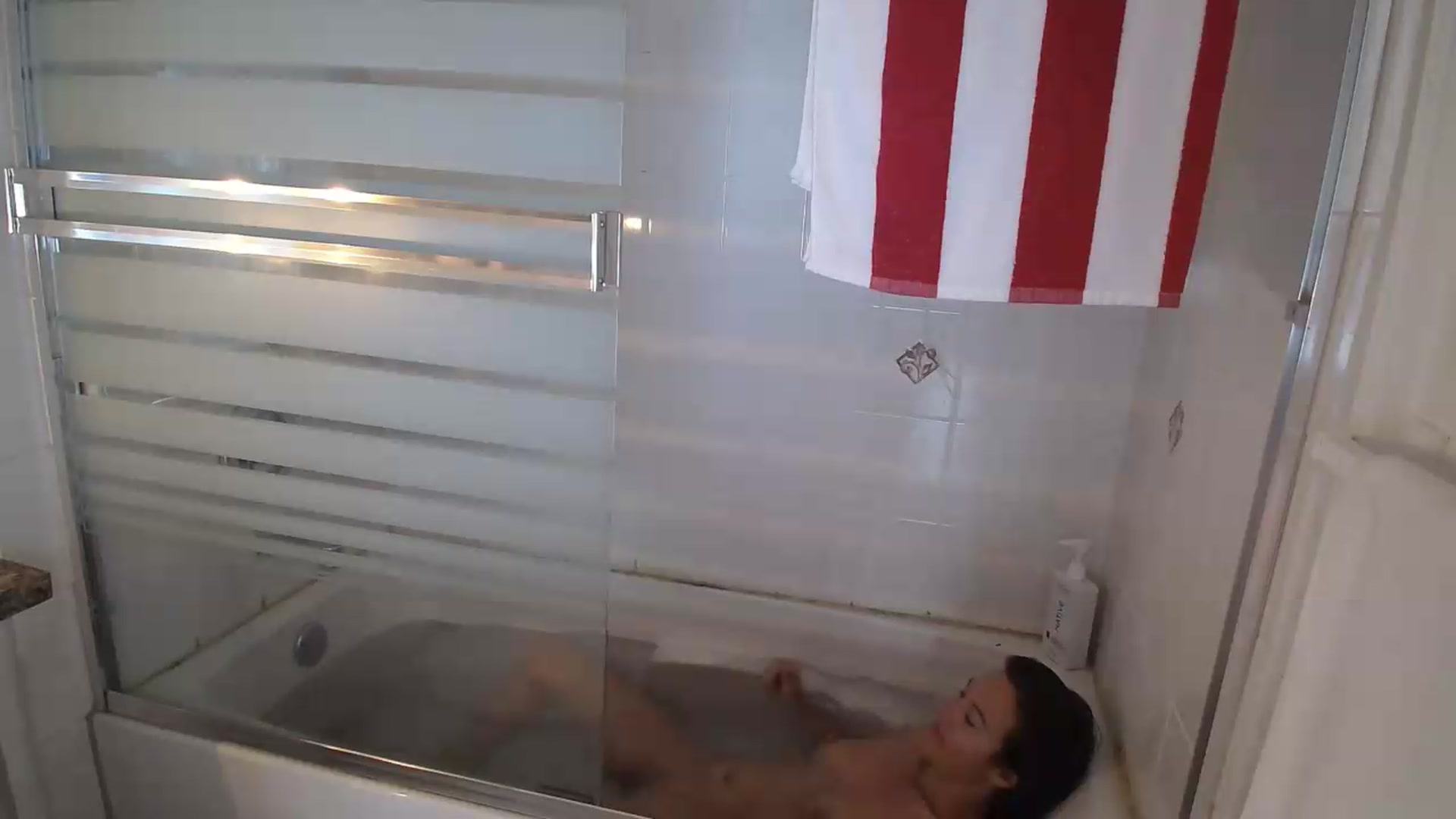 Gallery image thumbnail from ClitorisQueen's myfreecams stream on, 05/06/2026, 14:36 image 8 of 20