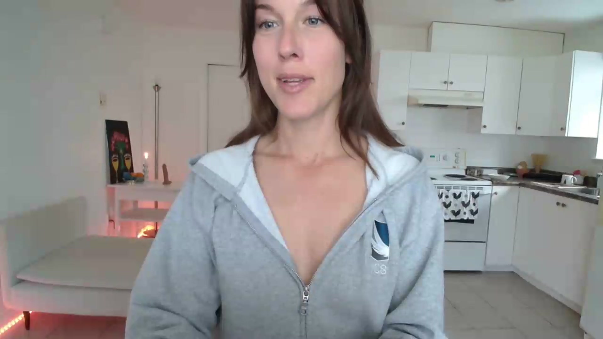 Gallery image thumbnail from ClitorisQueen's myfreecams stream on, 05/06/2026, 15:43 image 15 of 20