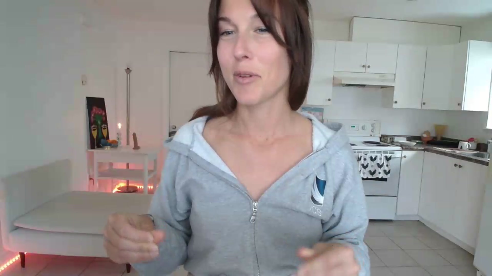 Gallery image thumbnail from ClitorisQueen's myfreecams stream on, 05/06/2026, 15:43 image 19 of 20
