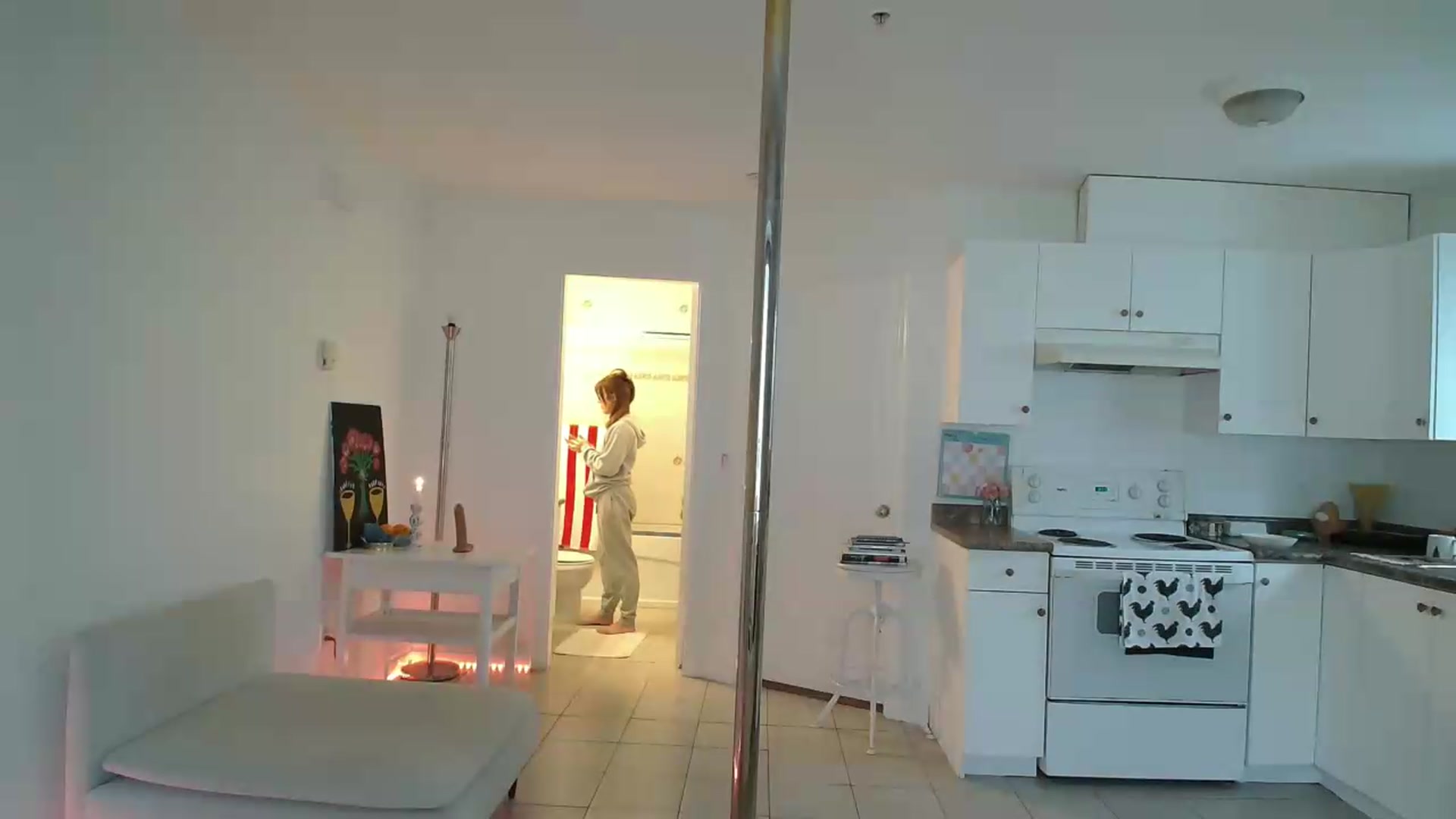 Gallery image thumbnail from ClitorisQueen's myfreecams stream on, 05/06/2026, 15:43 image 3 of 20