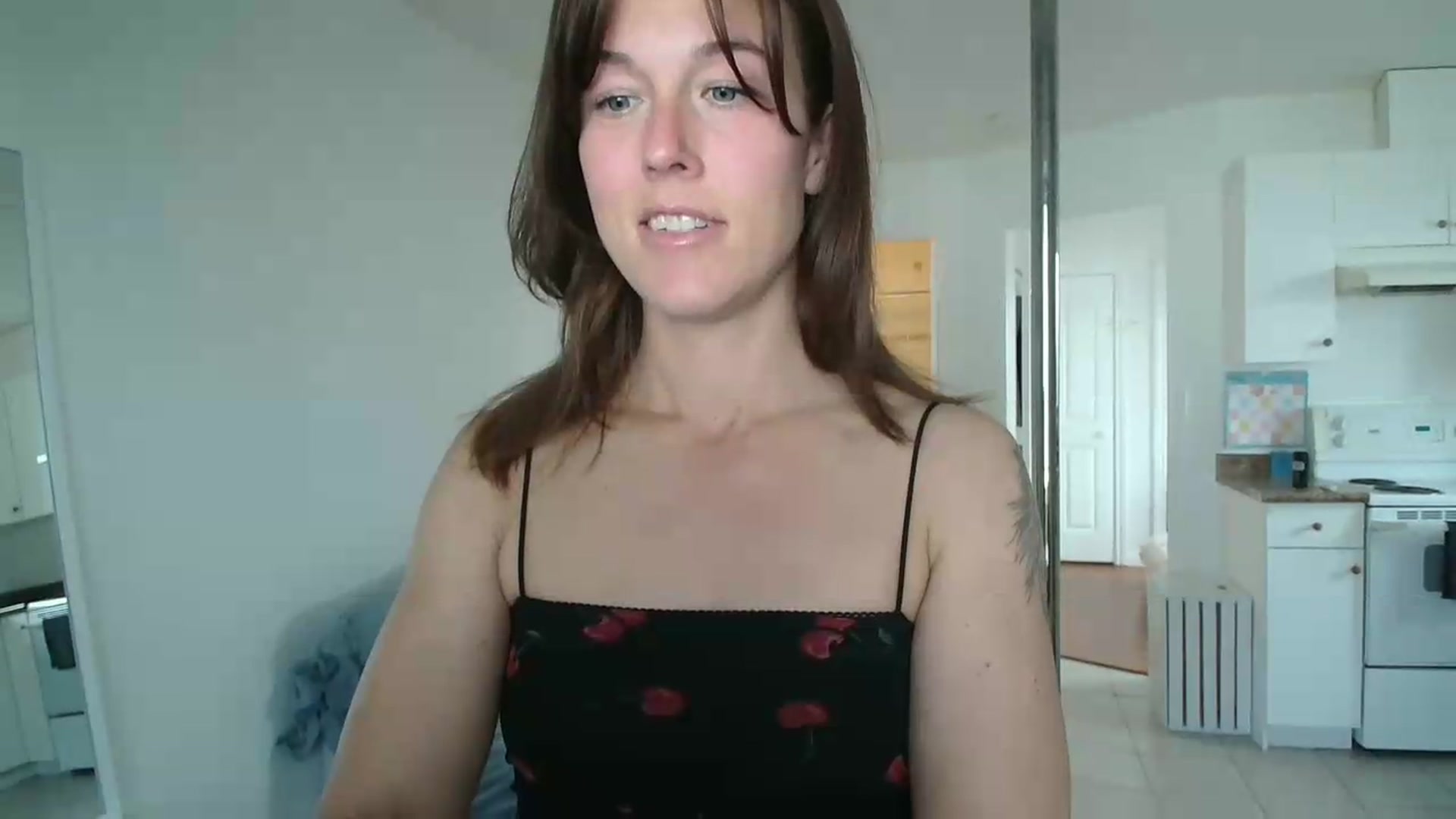Gallery image thumbnail from ClitorisQueen's myfreecams stream on, 05/09/2026, 18:14 image 9 of 20