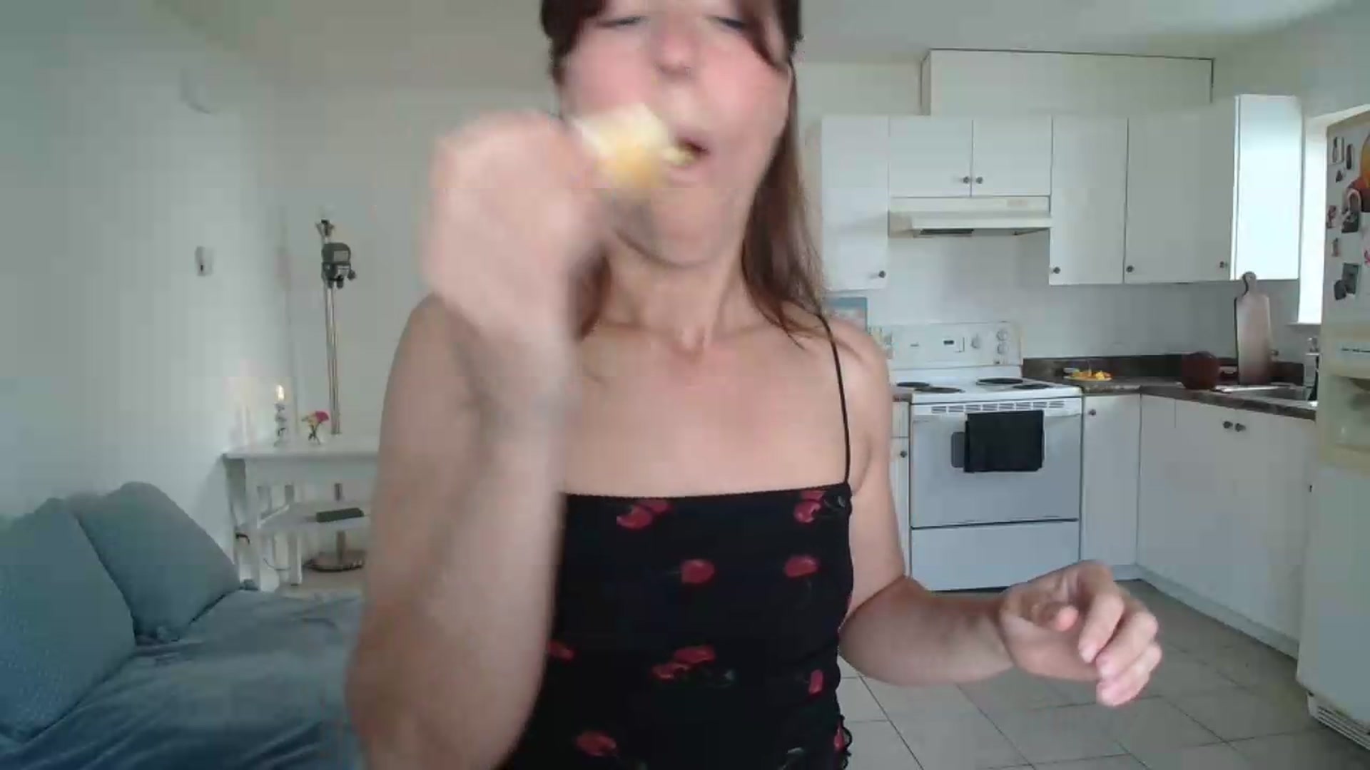 Gallery image thumbnail from ClitorisQueen's myfreecams stream on, 05/09/2026, 18:14 image 18 of 20