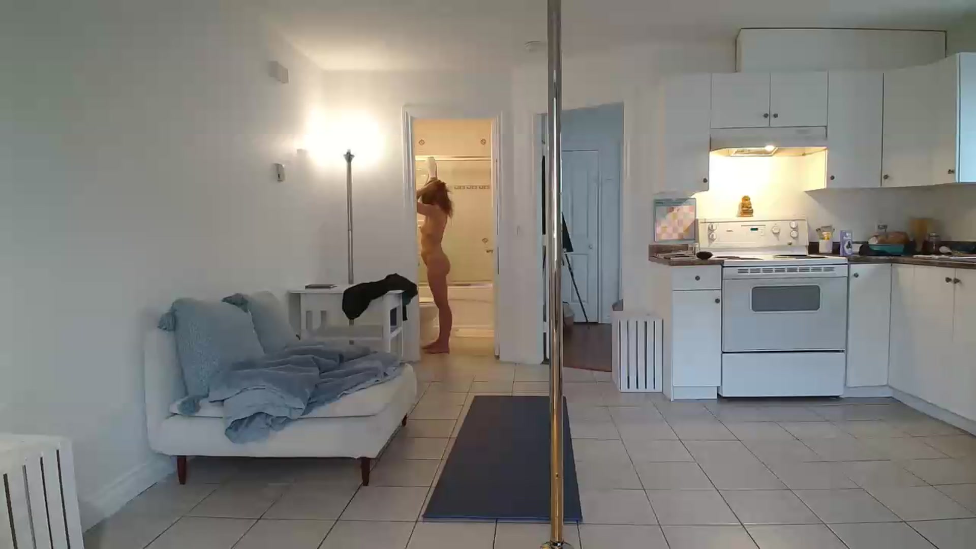 Gallery image thumbnail from ClitorisQueen's myfreecams stream on, 05/13/2026, 21:53 image 13 of 20