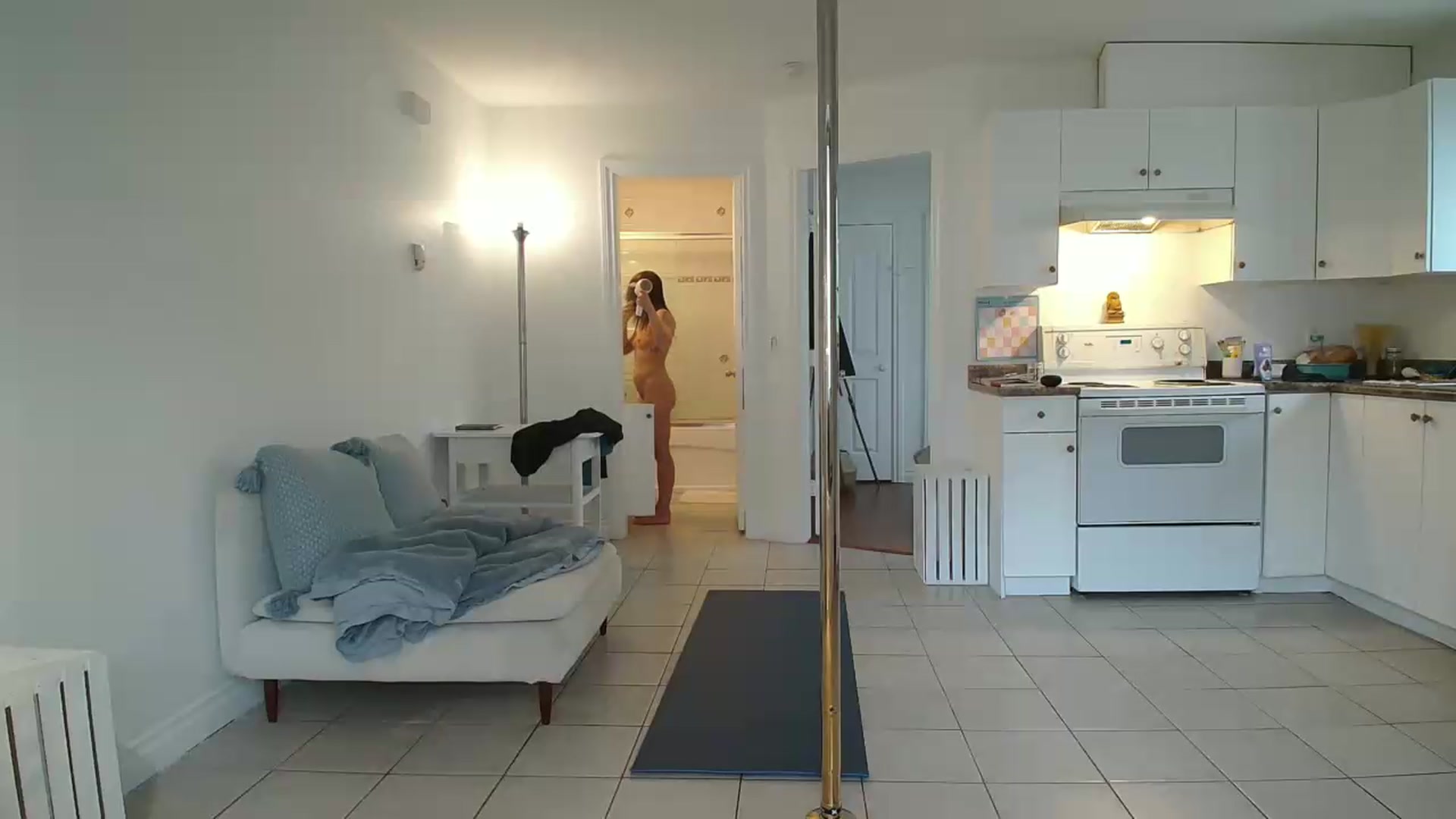 Gallery image thumbnail from ClitorisQueen's myfreecams stream on, 05/13/2026, 21:53 image 11 of 20