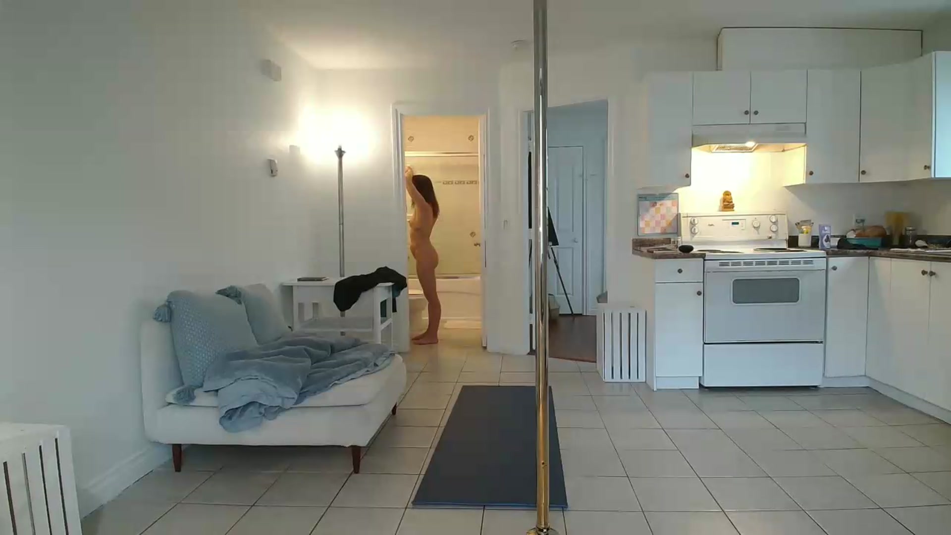 Gallery image thumbnail from ClitorisQueen's myfreecams stream on, 05/13/2026, 21:53 image 12 of 20
