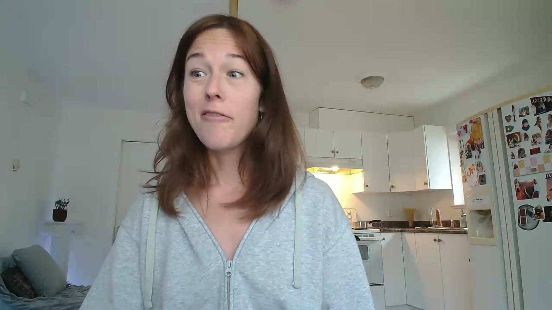 Gallery image thumbnail from ClitorisQueen's myfreecams stream on, 05/18/2026, 16:05 image 5 of 20