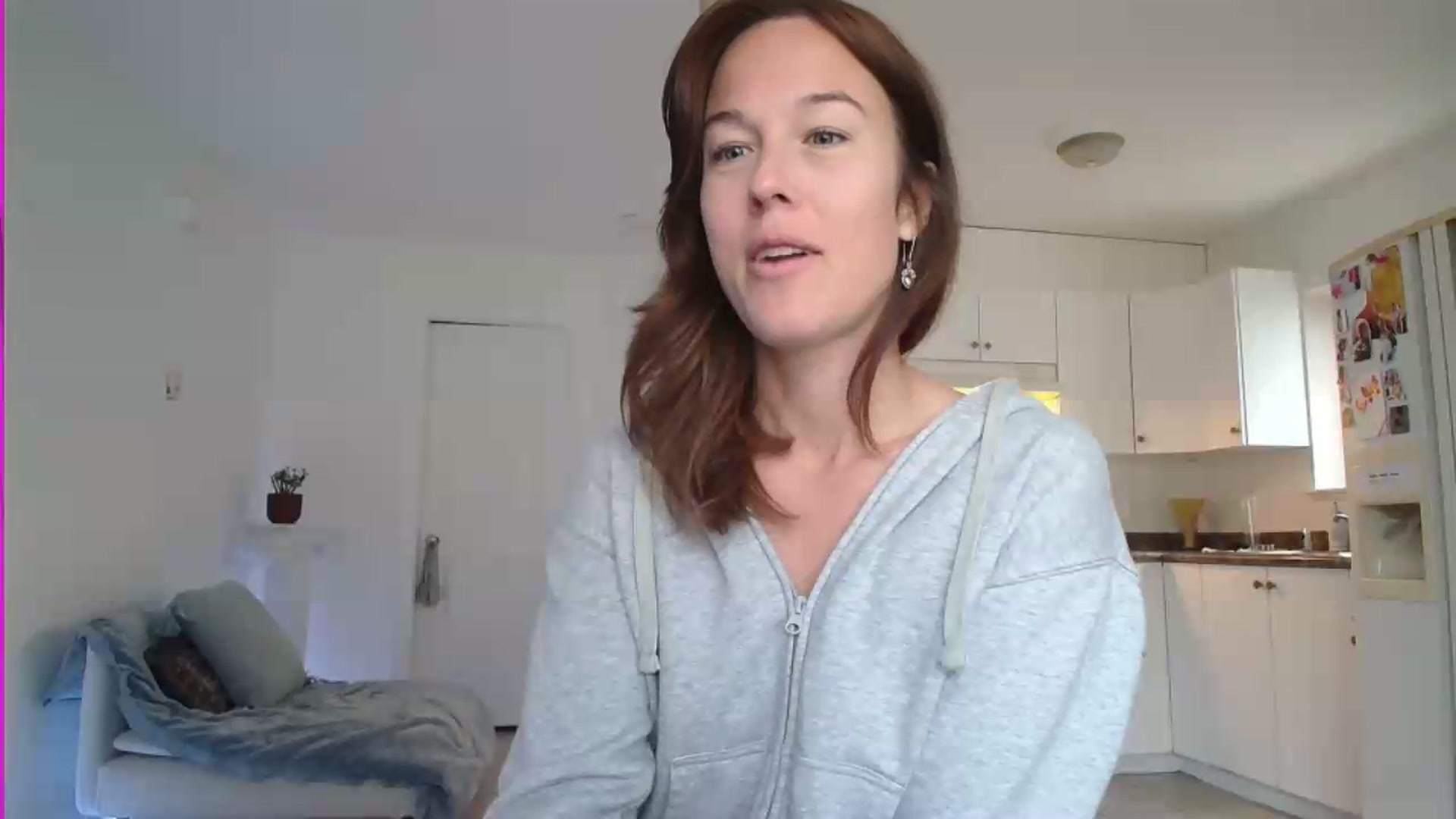 Gallery image thumbnail from ClitorisQueen's myfreecams stream on, 05/18/2026, 16:05 image 18 of 20