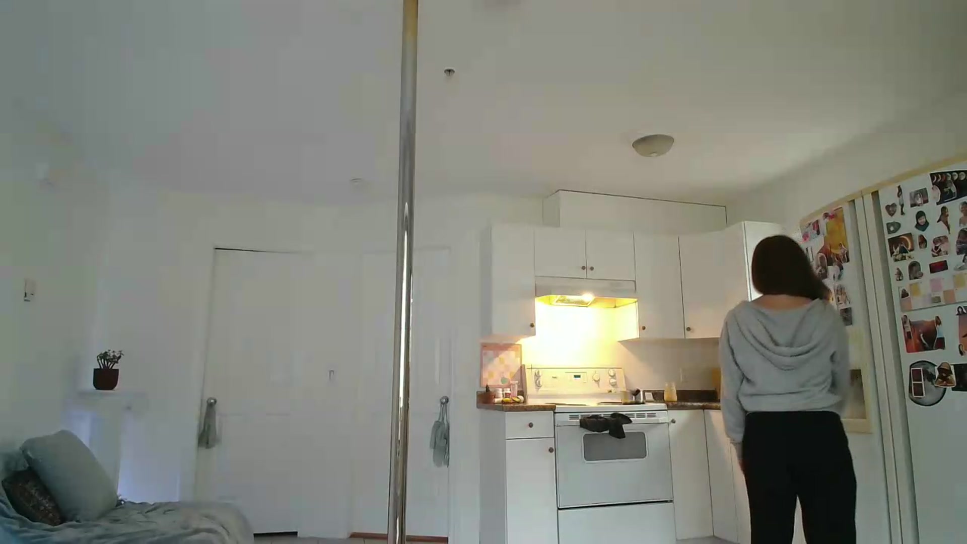Gallery image thumbnail from ClitorisQueen's myfreecams stream on, 05/18/2026, 16:05 image 15 of 20