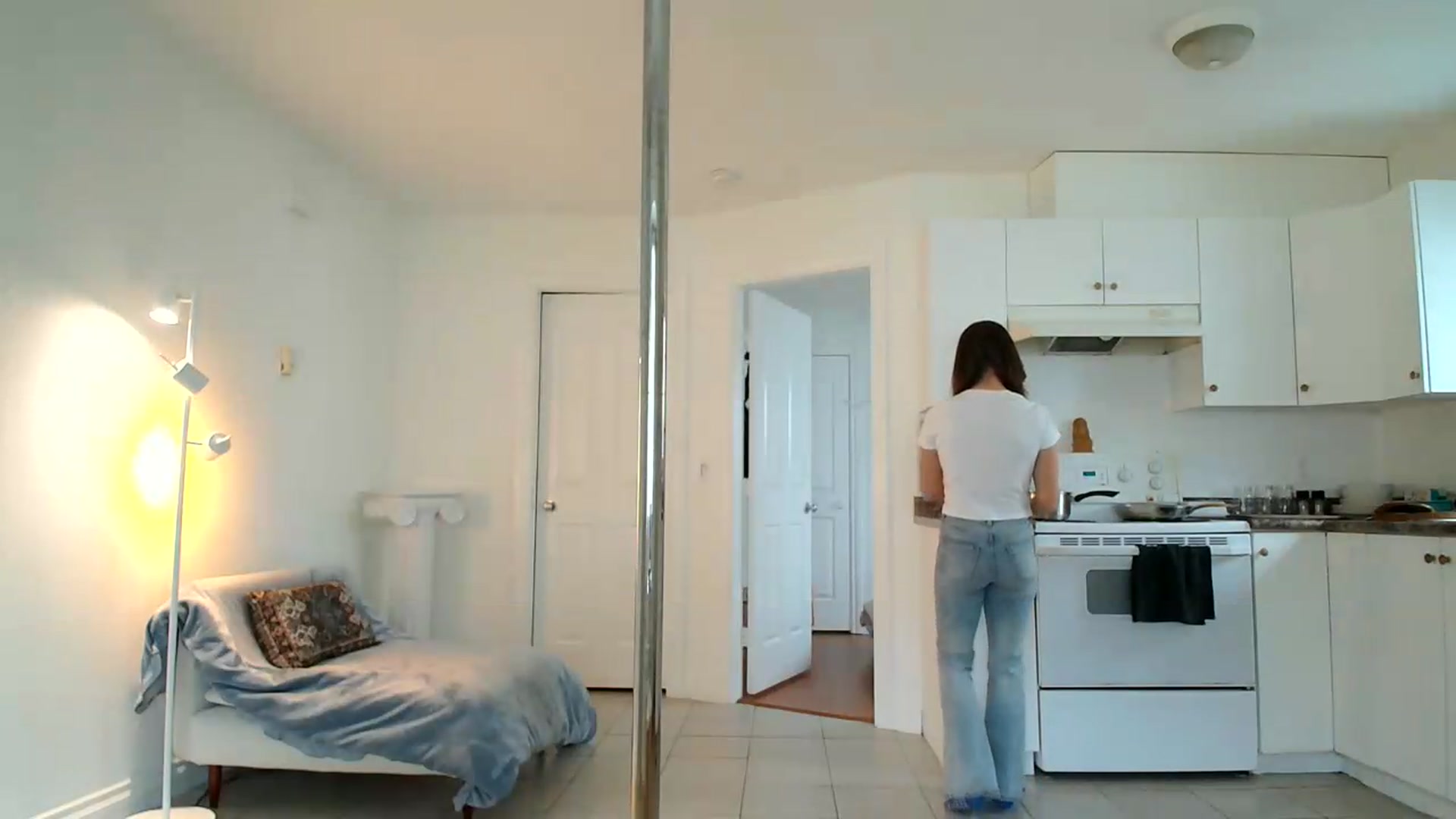 Gallery image thumbnail from ClitorisQueen's myfreecams stream on, 05/19/2026, 17:07 image 5 of 20