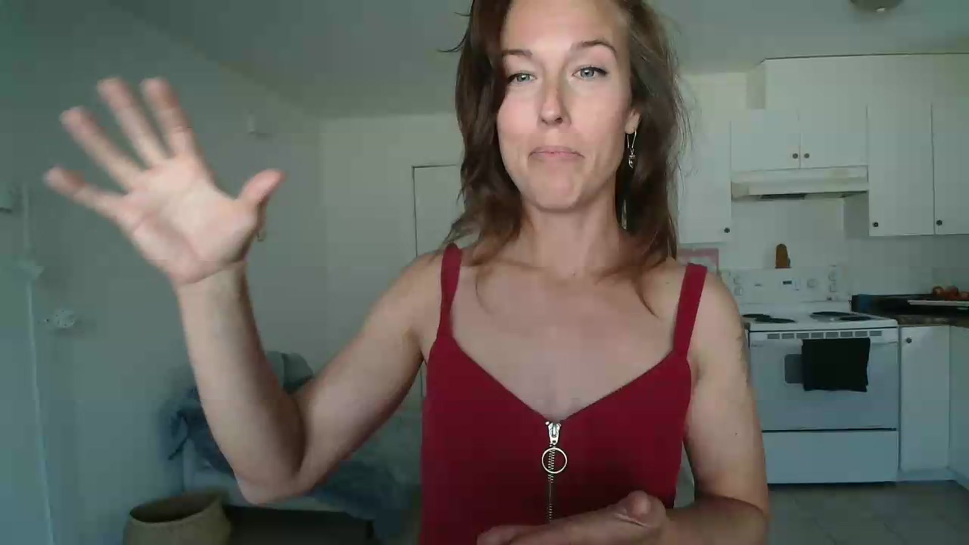 Gallery image thumbnail from ClitorisQueen's myfreecams stream on, 05/20/2026, 23:07 image 17 of 20