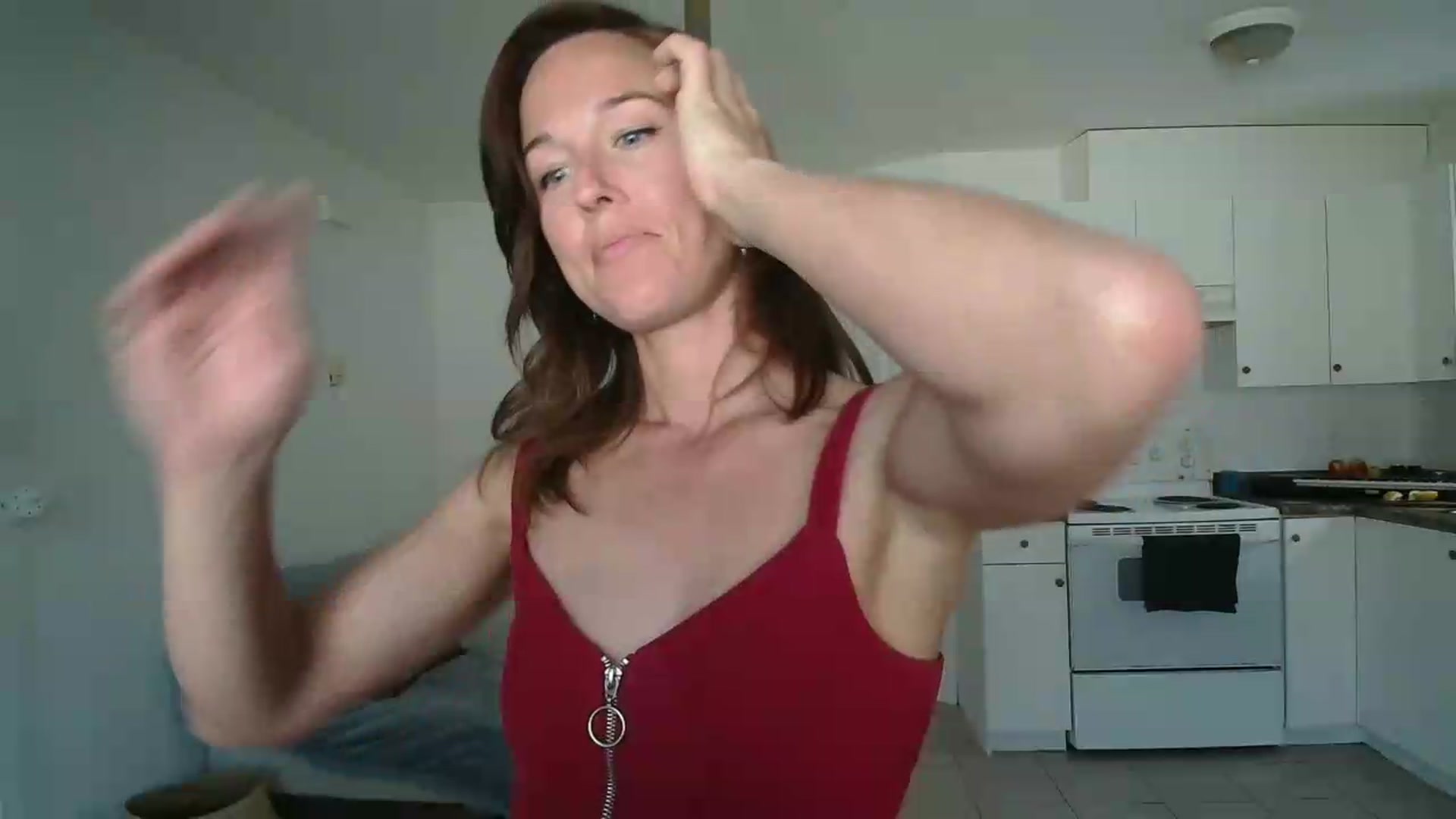 Gallery image thumbnail from ClitorisQueen's myfreecams stream on, 05/20/2026, 23:07 image 7 of 20