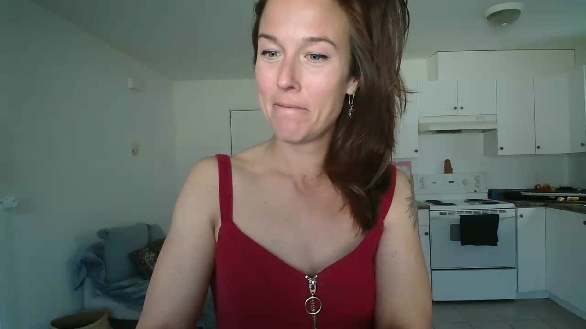 Gallery image thumbnail from ClitorisQueen's myfreecams stream on, 05/20/2026, 23:07 image 9 of 20