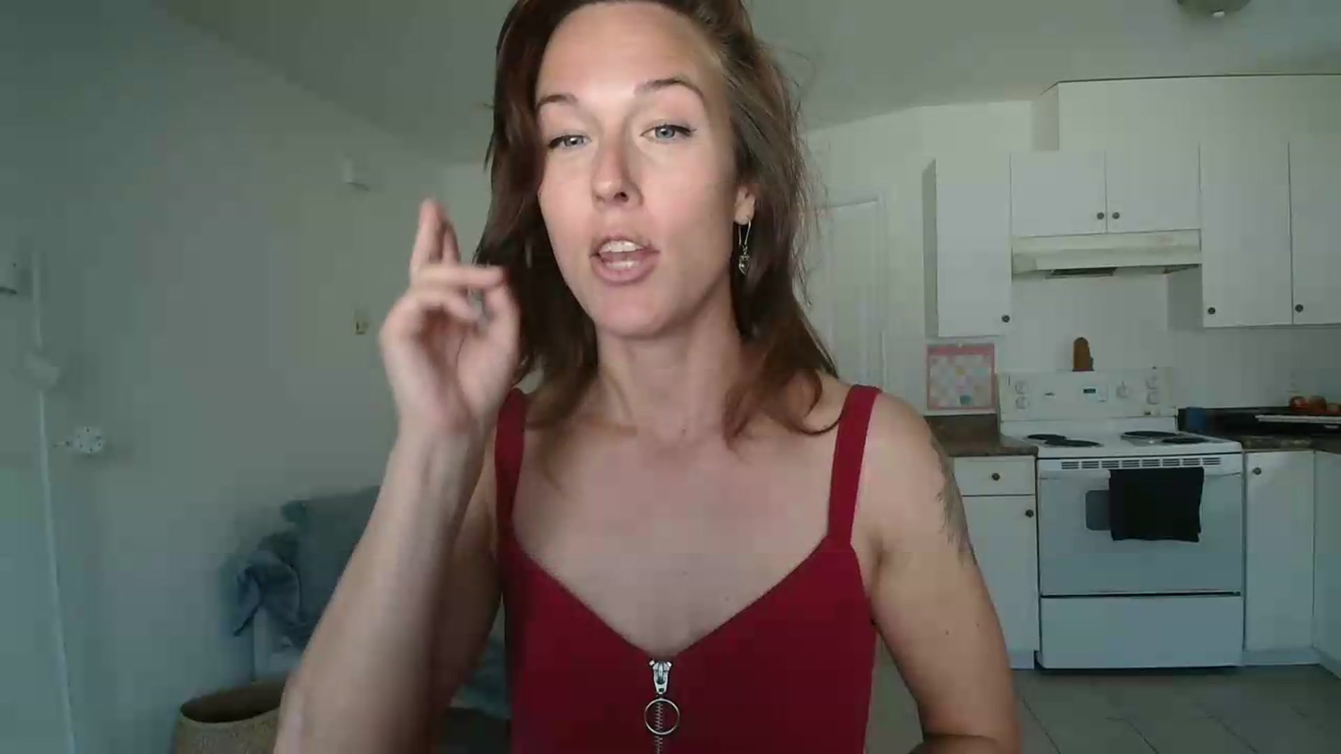 Gallery image thumbnail from ClitorisQueen's myfreecams stream on, 05/20/2026, 23:07 image 16 of 20