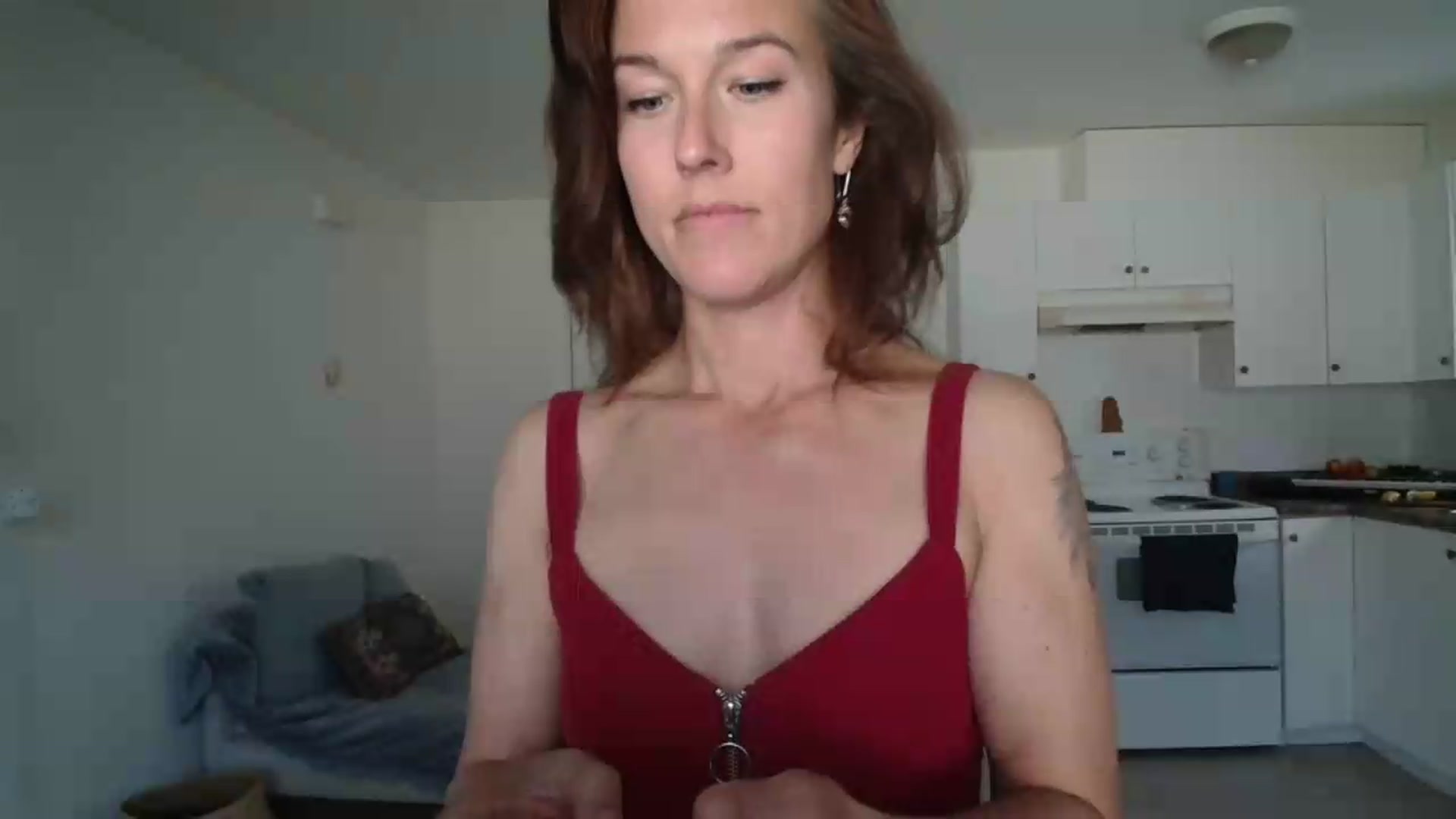 Gallery image thumbnail from ClitorisQueen's myfreecams stream on, 05/20/2026, 23:07 image 11 of 20