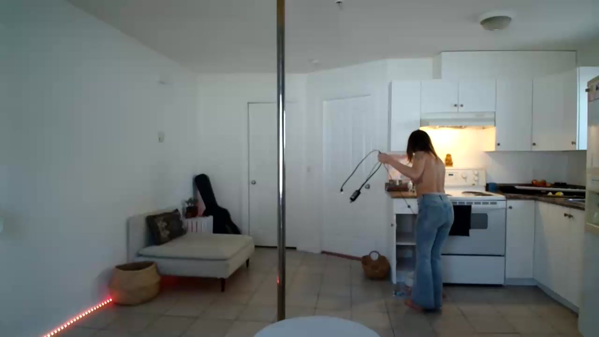 Gallery image thumbnail from ClitorisQueen's myfreecams stream on, 05/21/2026, 19:37 image 9 of 20