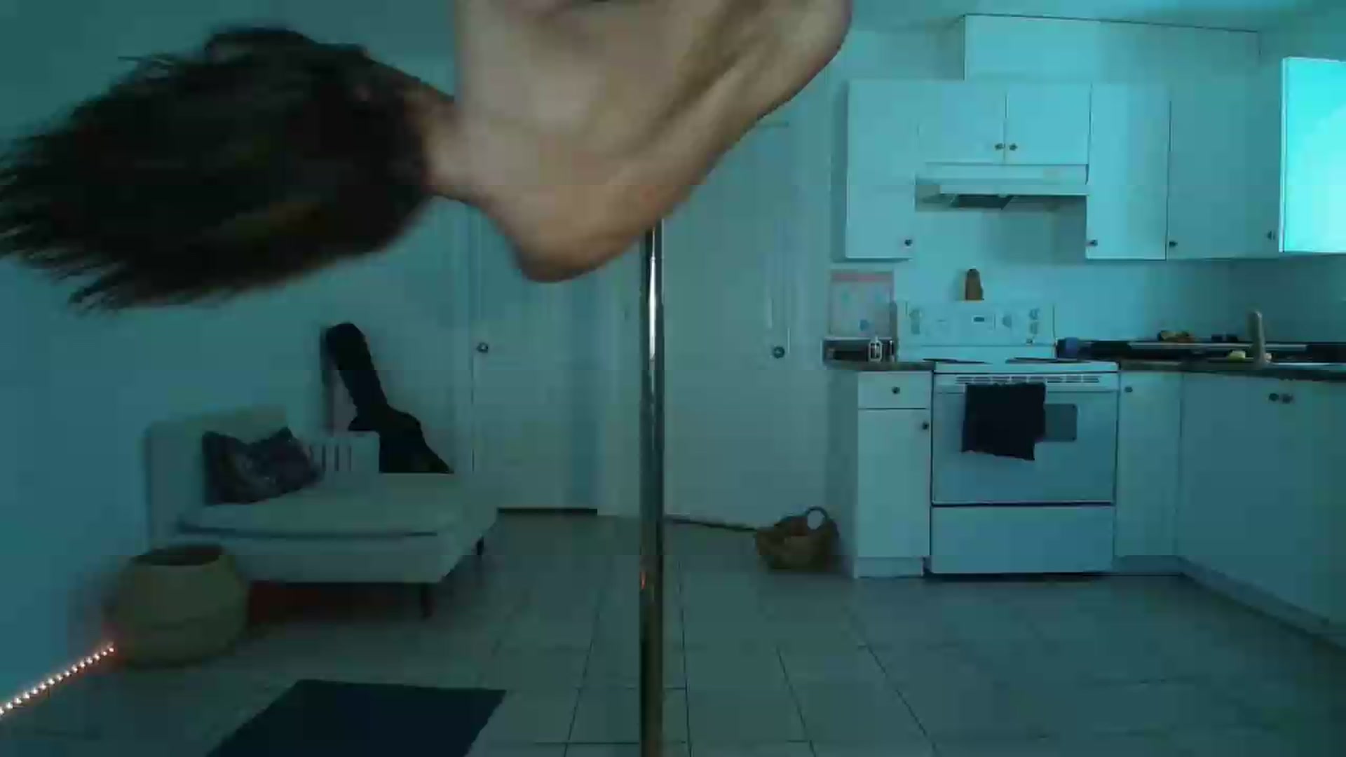 Gallery image thumbnail from ClitorisQueen's myfreecams stream on, 05/21/2026, 21:52 image 1 of 20