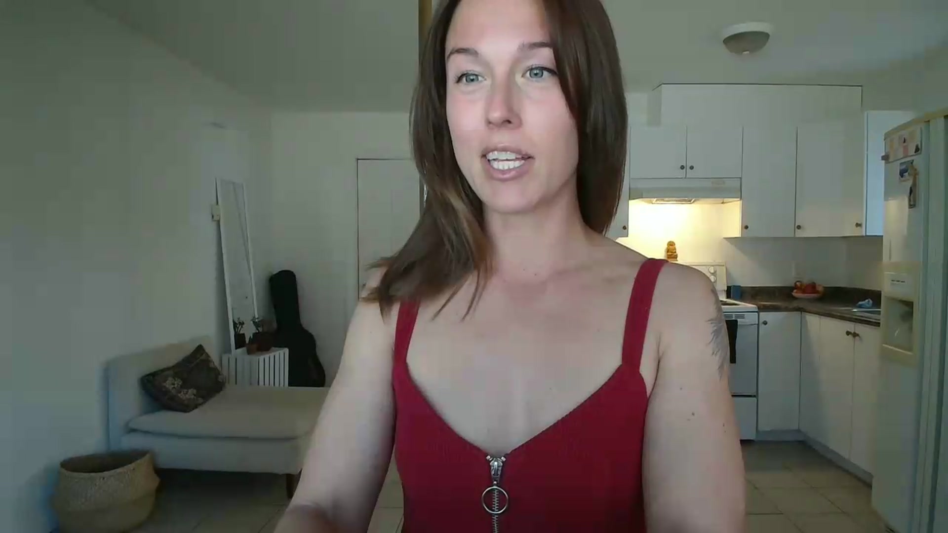 Gallery image thumbnail from ClitorisQueen's myfreecams stream on, 05/22/2026, 23:26 image 18 of 20