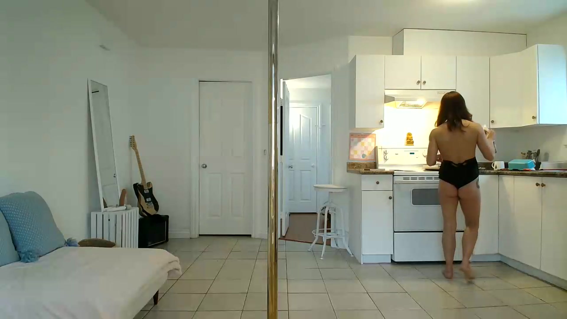 Gallery image thumbnail from ClitorisQueen's myfreecams stream on, 05/26/2026, 19:01 image 11 of 20