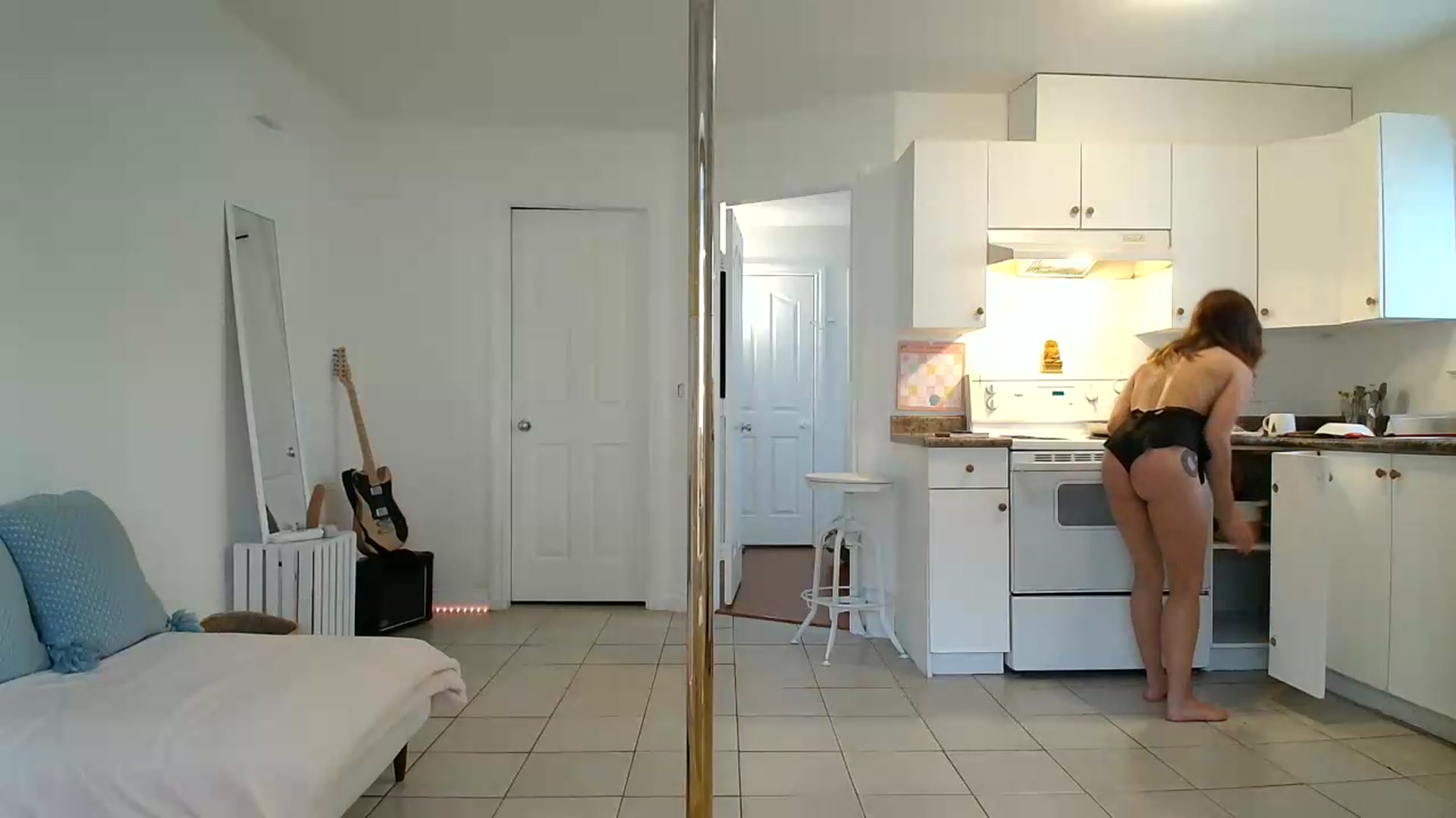 Gallery image thumbnail from ClitorisQueen's myfreecams stream on, 05/26/2026, 19:01 image 12 of 20