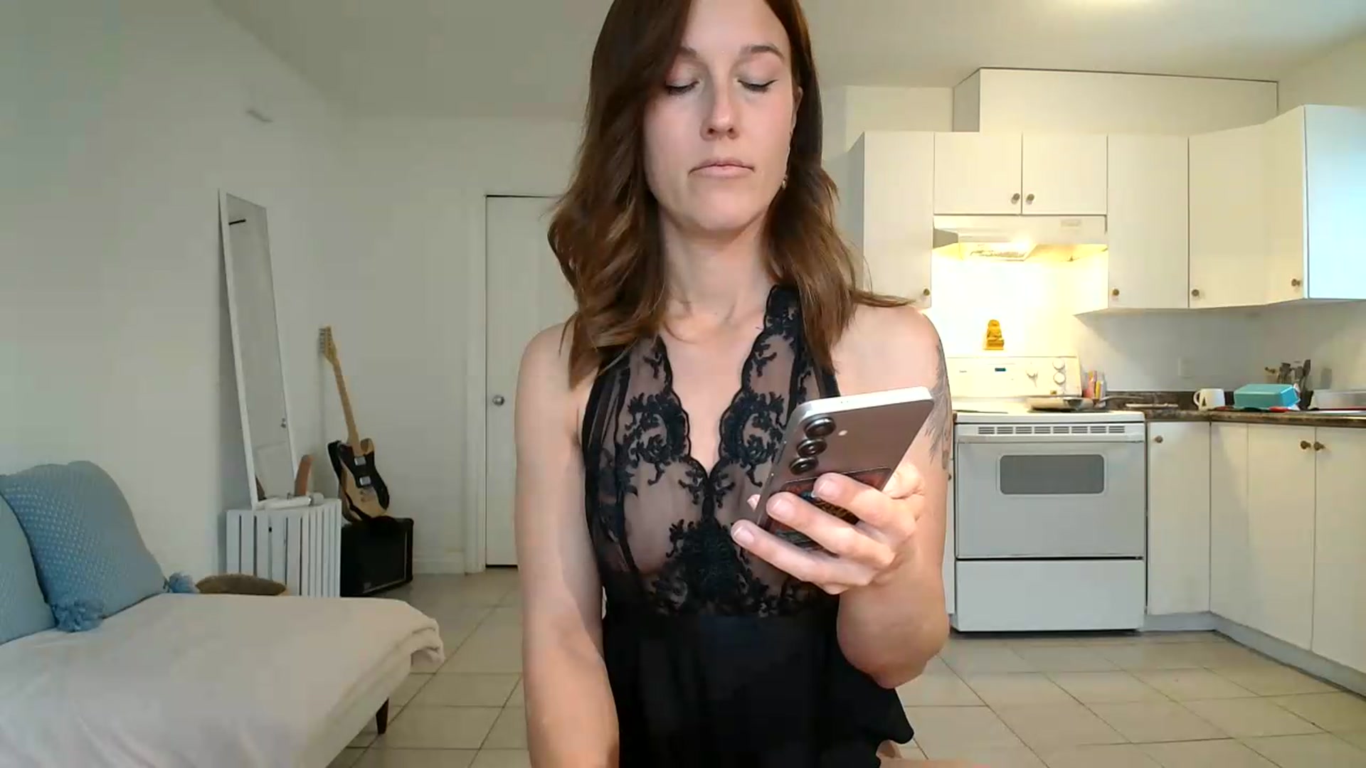 Gallery image thumbnail from ClitorisQueen's myfreecams stream on, 05/26/2026, 19:01 image 8 of 20