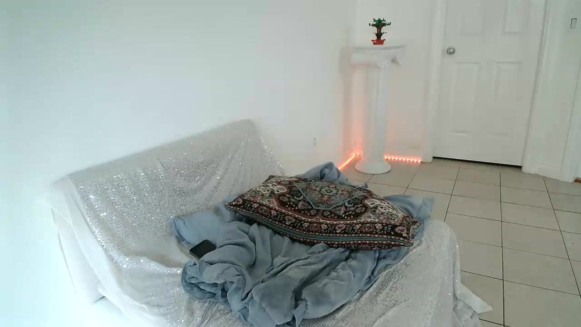 Gallery image thumbnail from ClitorisQueen's myfreecams stream on, 06/10/2026, 24:20 image 3 of 20