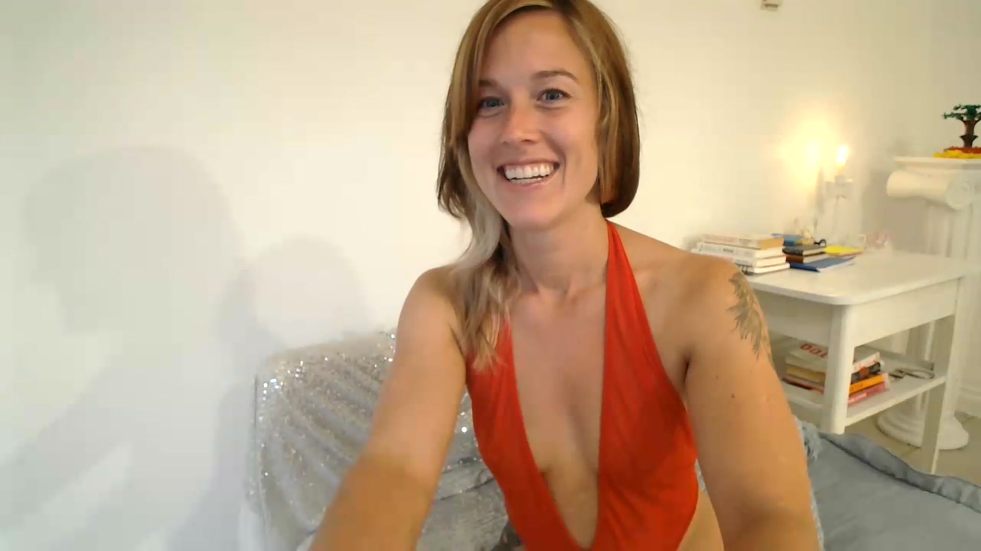 Gallery image thumbnail from ClitorisQueen's myfreecams stream on, 06/21/2026, 04:14 image 8 of 20