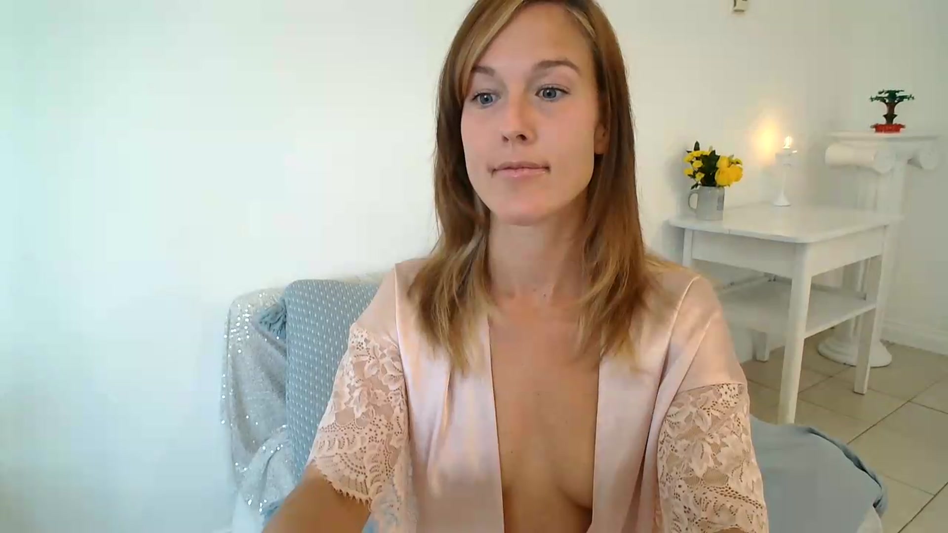 Gallery image thumbnail from ClitorisQueen's myfreecams stream on, 06/21/2026, 15:27 image 12 of 20