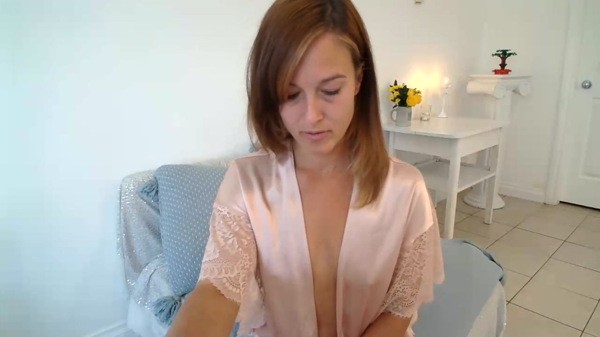 Gallery image thumbnail from ClitorisQueen's myfreecams stream on, 06/21/2026, 15:27 image 16 of 20