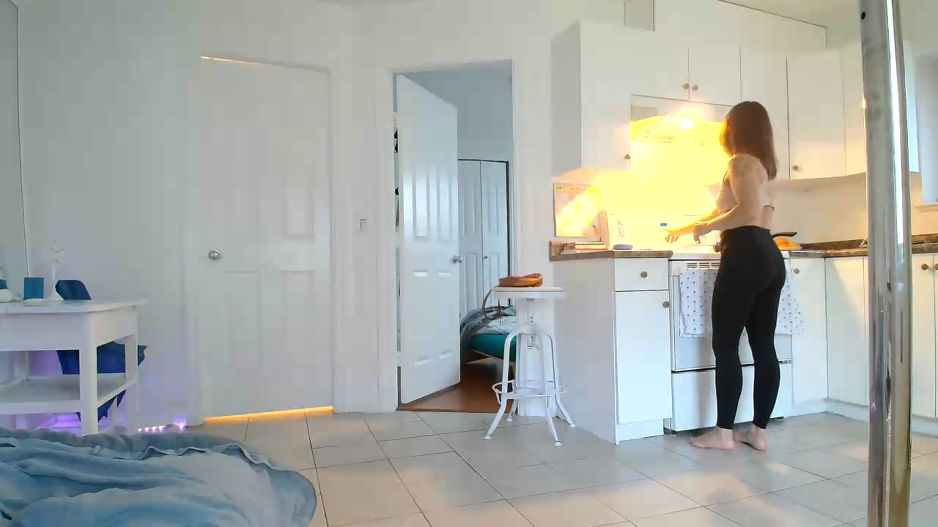 Gallery image thumbnail from ClitorisQueen's myfreecams stream on, 06/29/2026, 01:17 image 2 of 20