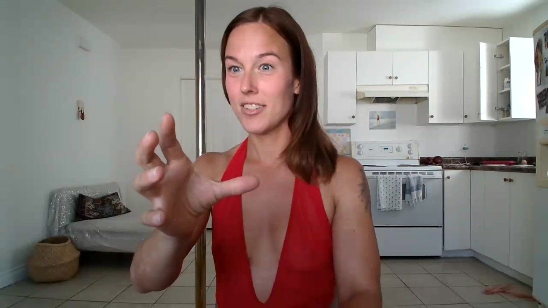 Gallery image thumbnail from ClitorisQueen's myfreecams stream on, 07/23/2026, 21:41 image 14 of 20