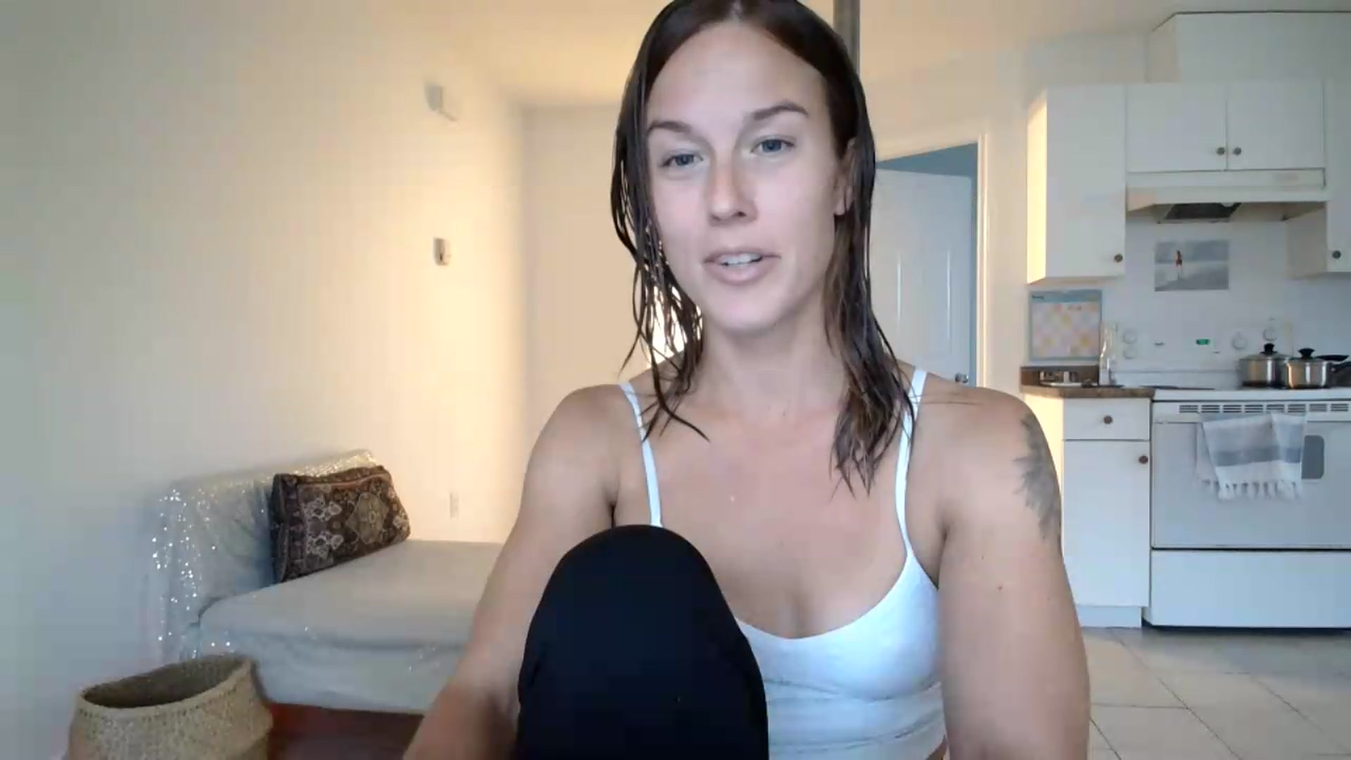 Gallery image thumbnail from ClitorisQueen's myfreecams stream on, 07/26/2026, 16:05 image 16 of 20