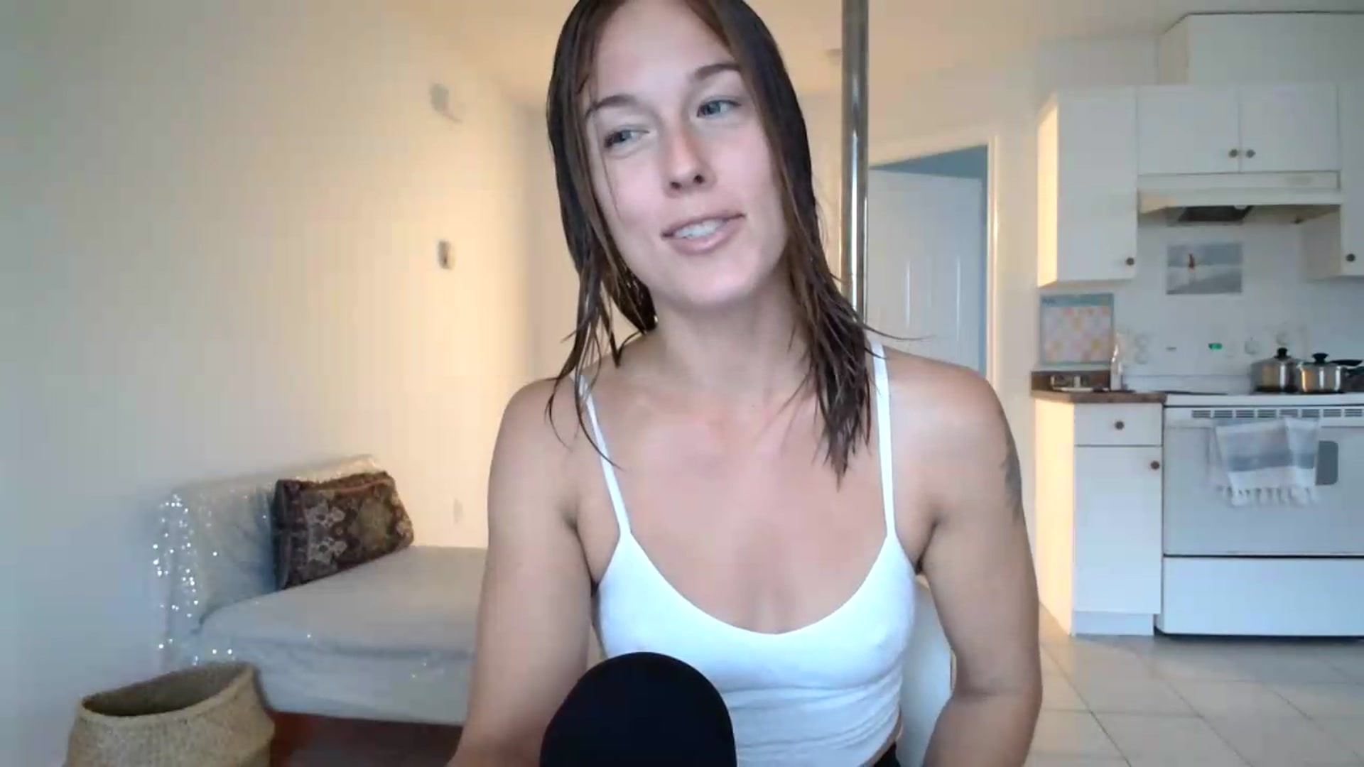 Gallery image thumbnail from ClitorisQueen's myfreecams stream on, 07/26/2026, 16:05 image 6 of 20