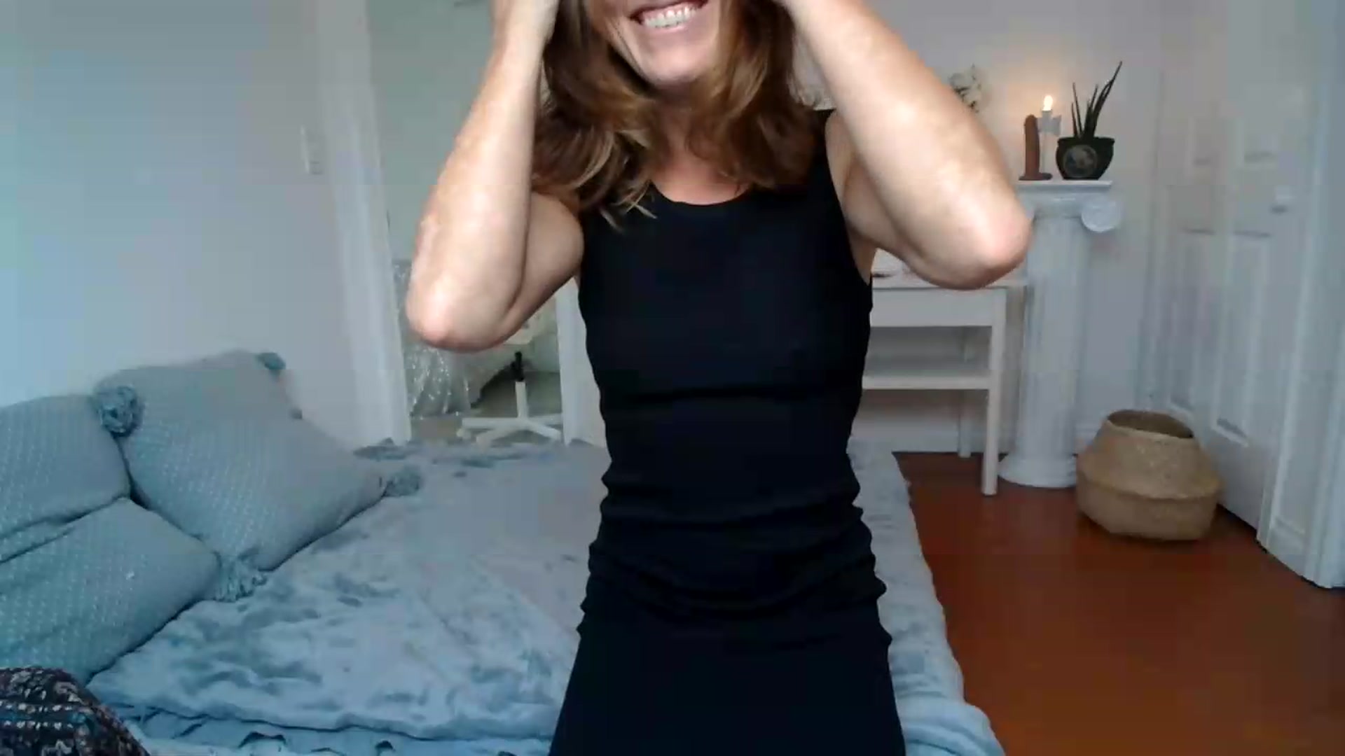 Gallery image thumbnail from ClitorisQueen's myfreecams stream on, 08/02/2026, 24:45 image 19 of 20