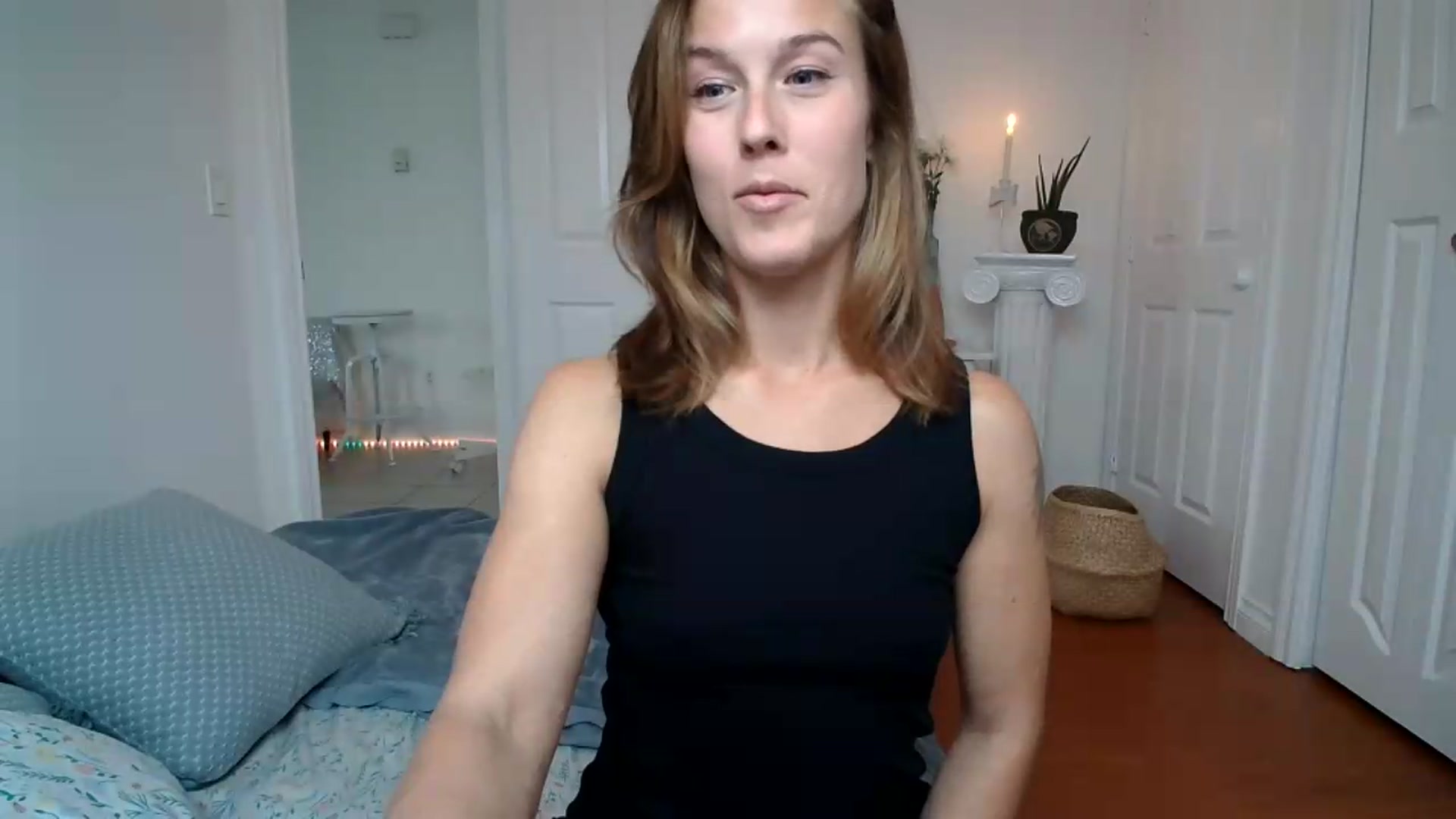Gallery image thumbnail from ClitorisQueen's myfreecams stream on, 08/02/2026, 17:10 image 9 of 20