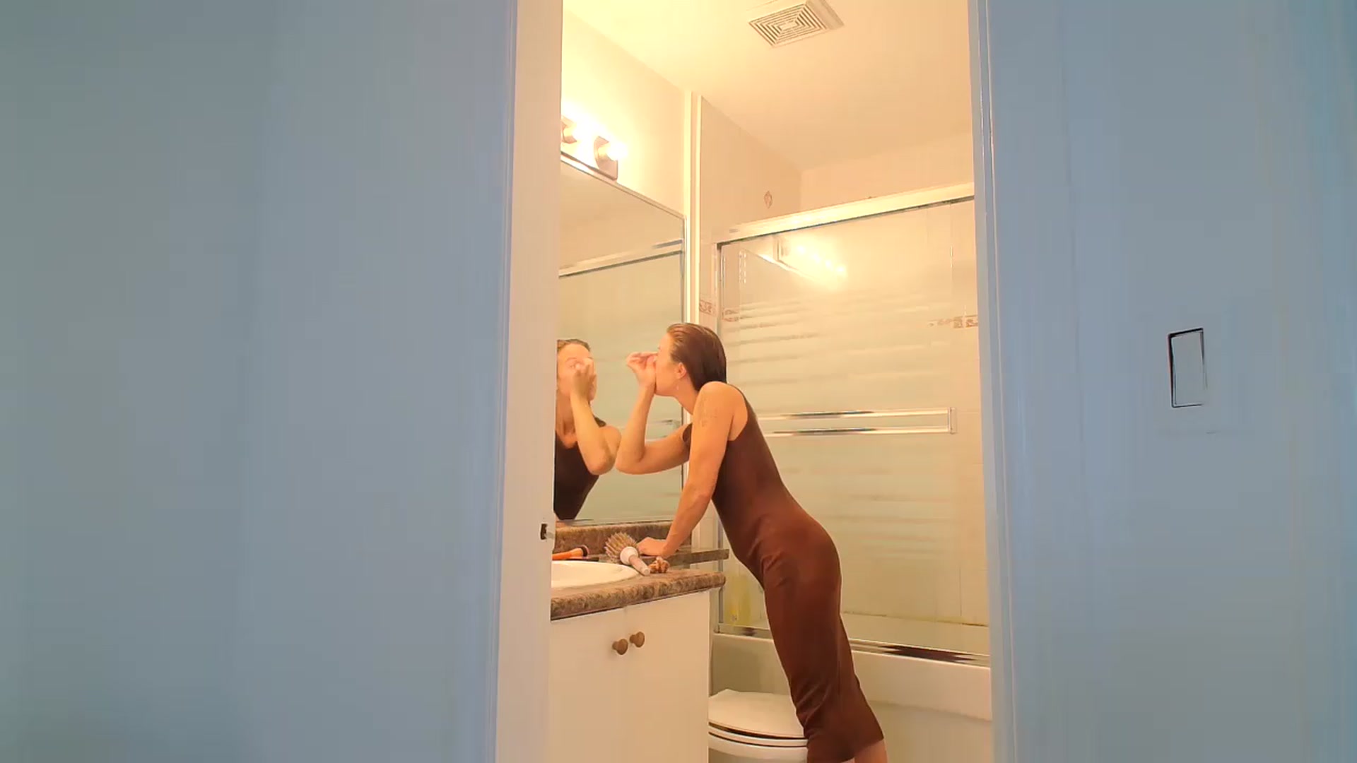 Gallery image thumbnail from ClitorisQueen's myfreecams stream on, 08/06/2026, 16:13 image 1 of 20