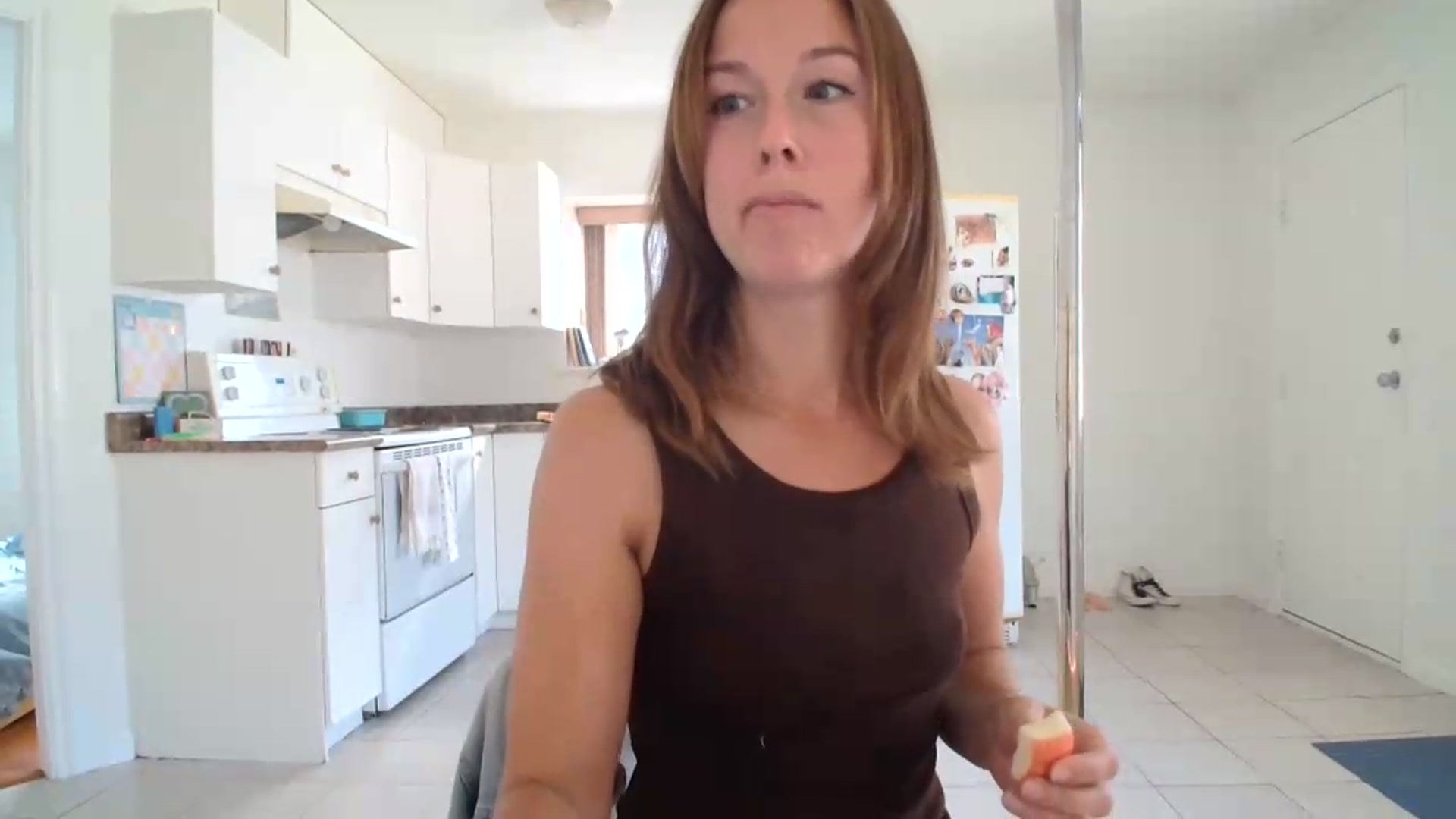 Gallery image thumbnail from ClitorisQueen's myfreecams stream on, 08/06/2026, 16:40 image 11 of 20